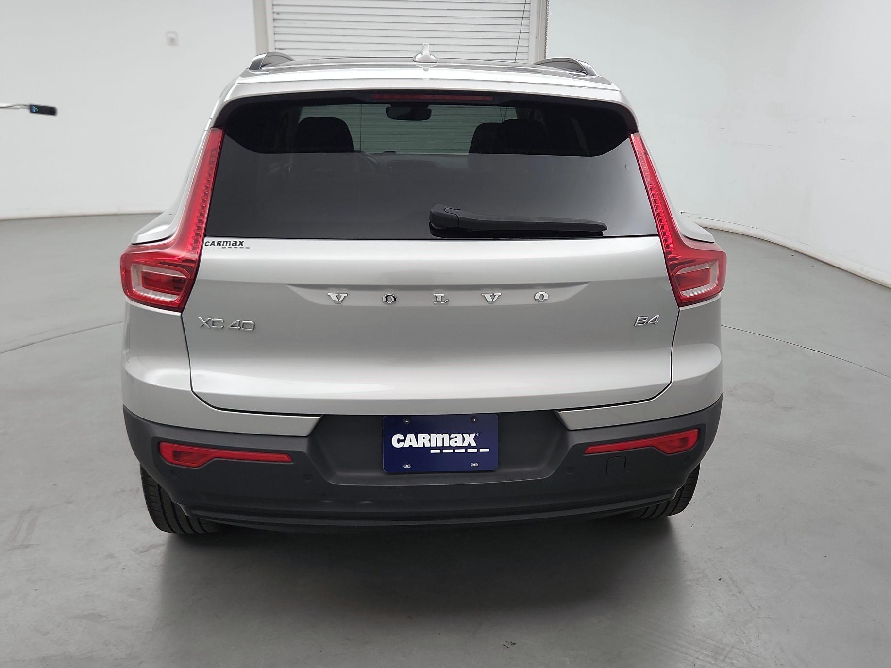 Thumbnail: 2023 Volvo XC40 - 6