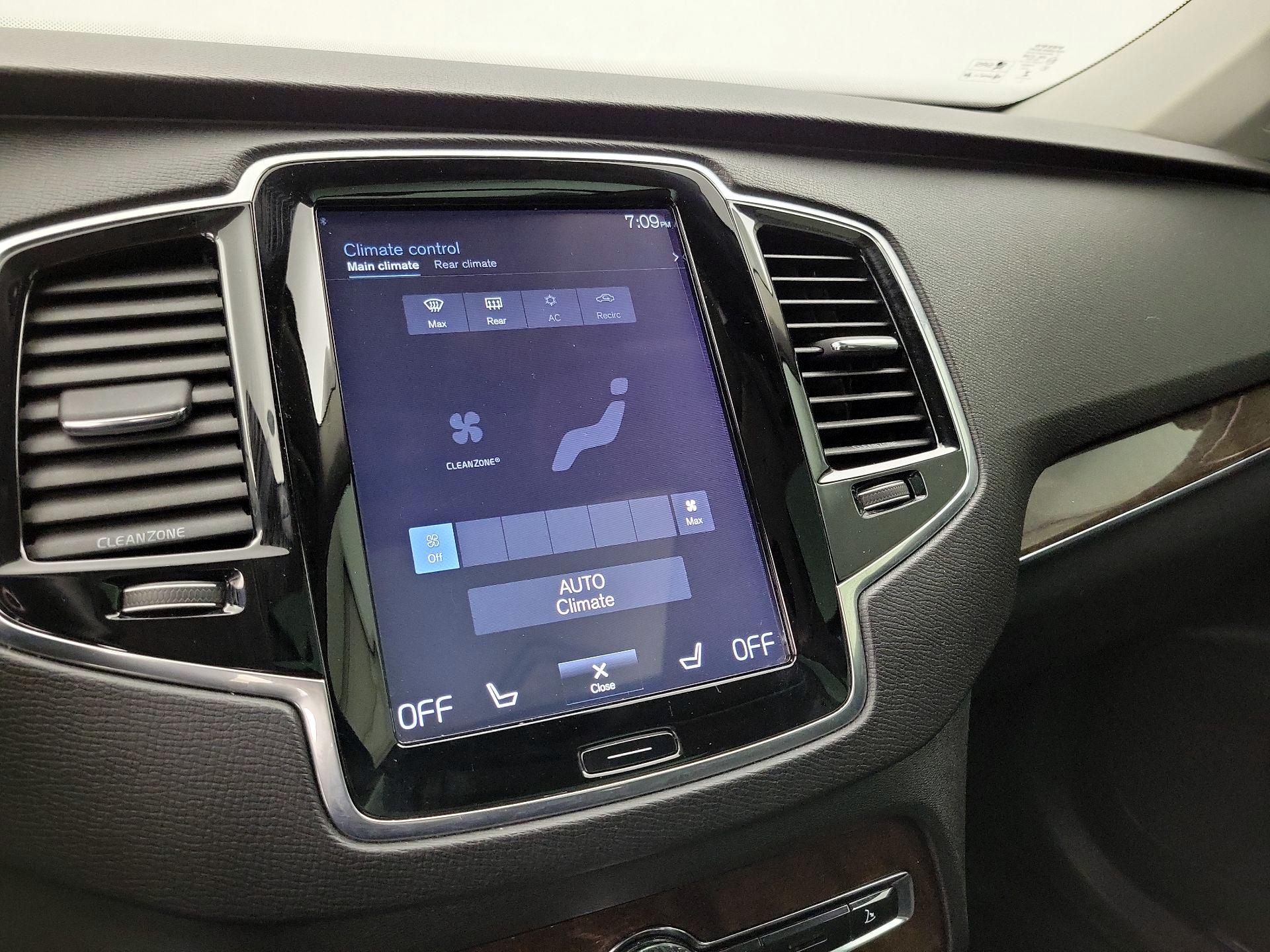 Thumbnail: 2016 Volvo XC90 - 17