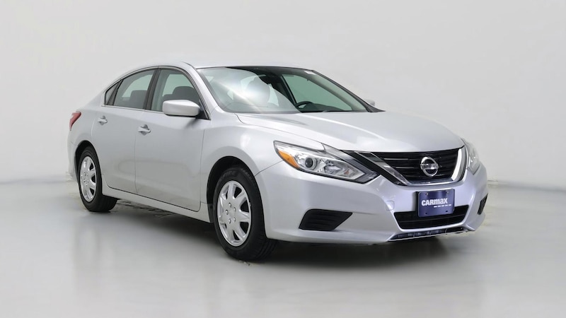 2017 Nissan Altima  Hero Image