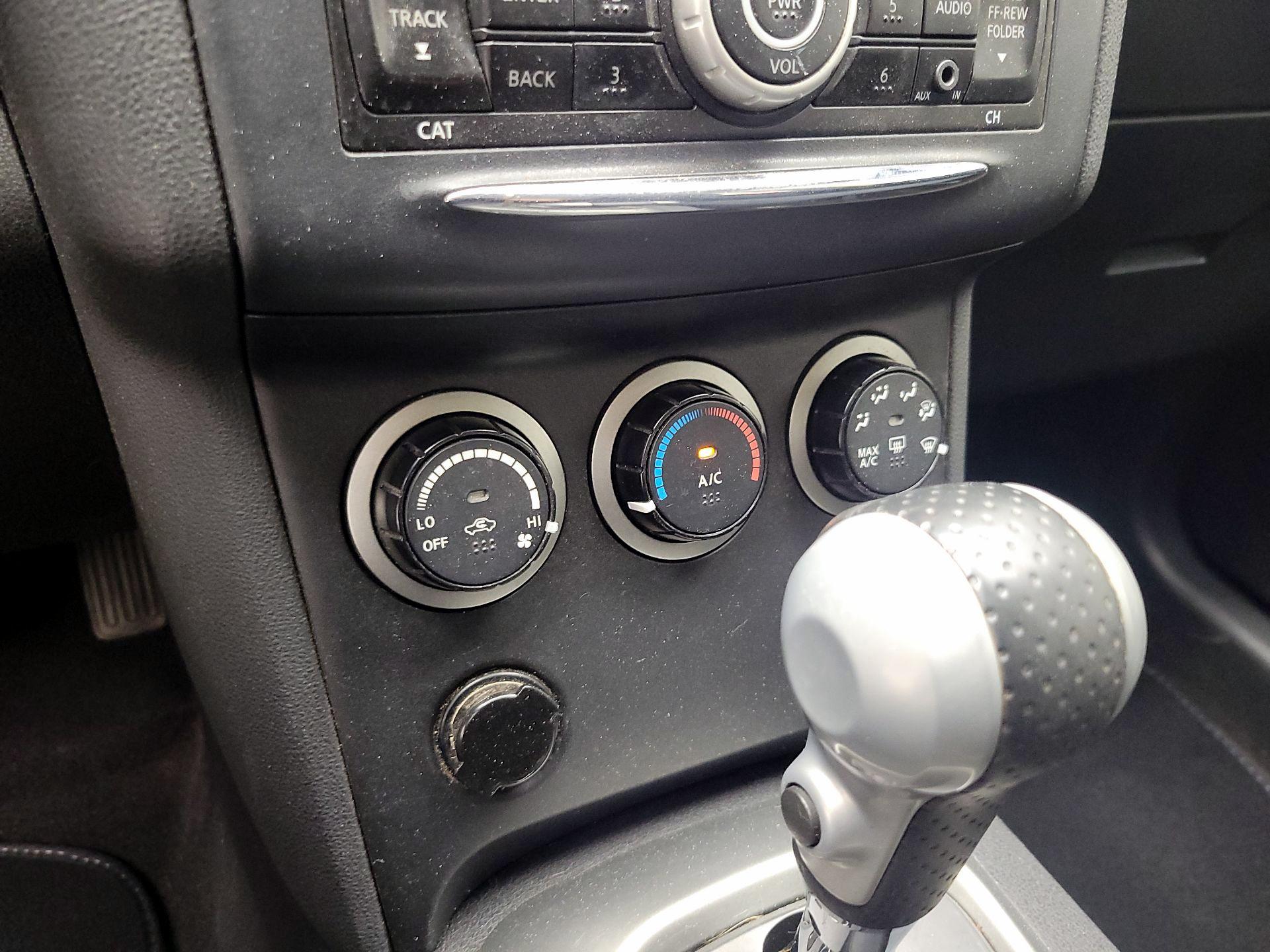 Thumbnail: 2013 Nissan Rogue - 15