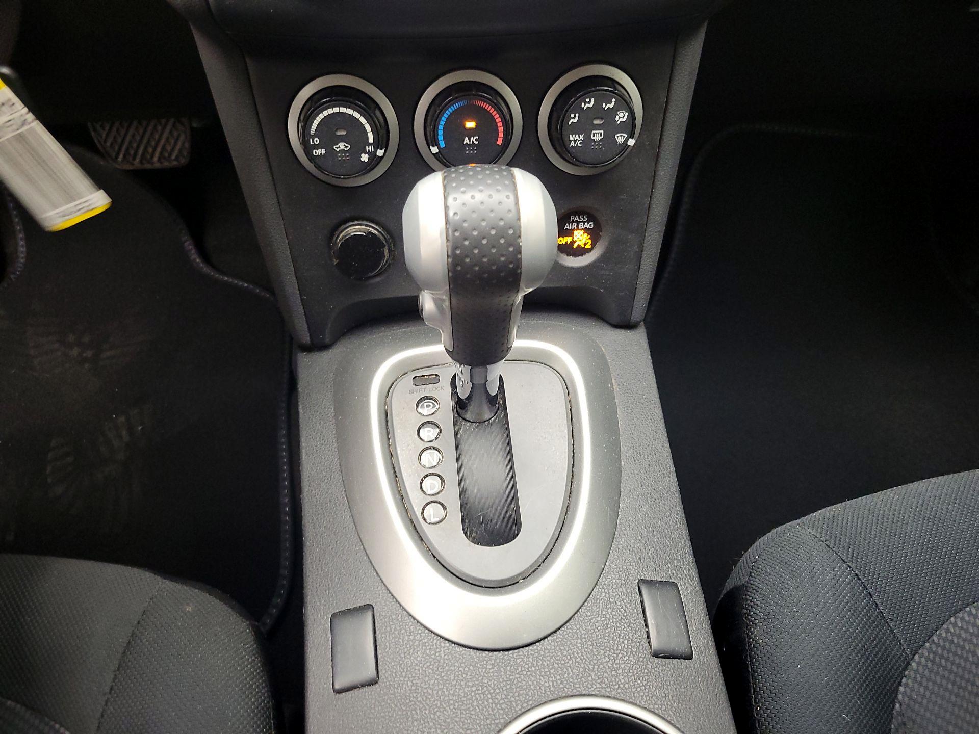 Thumbnail: 2013 Nissan Rogue - 16