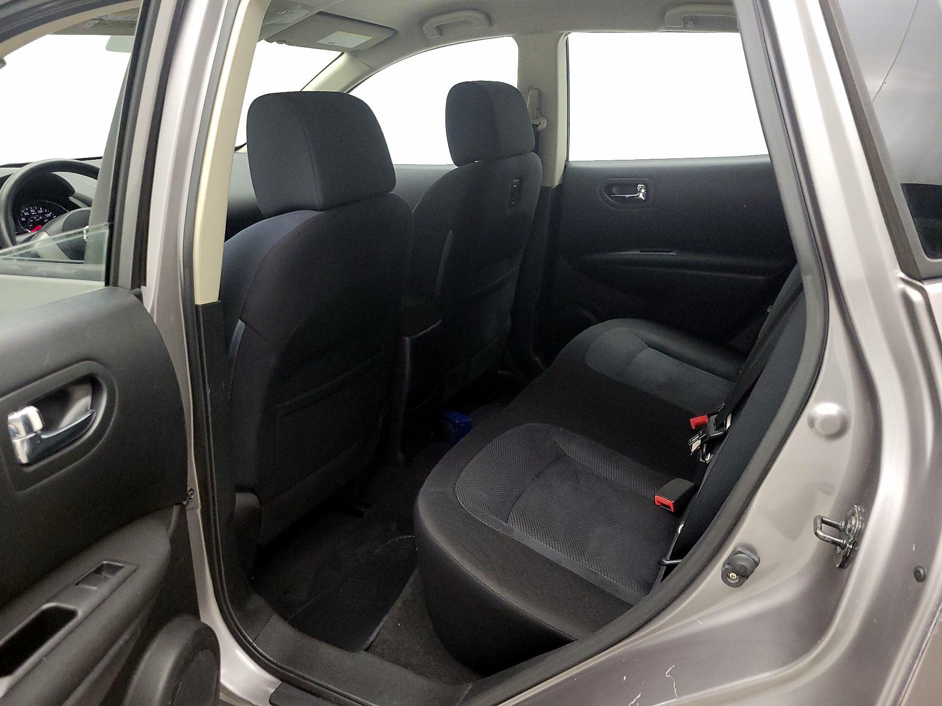 Thumbnail: 2013 Nissan Rogue - 17