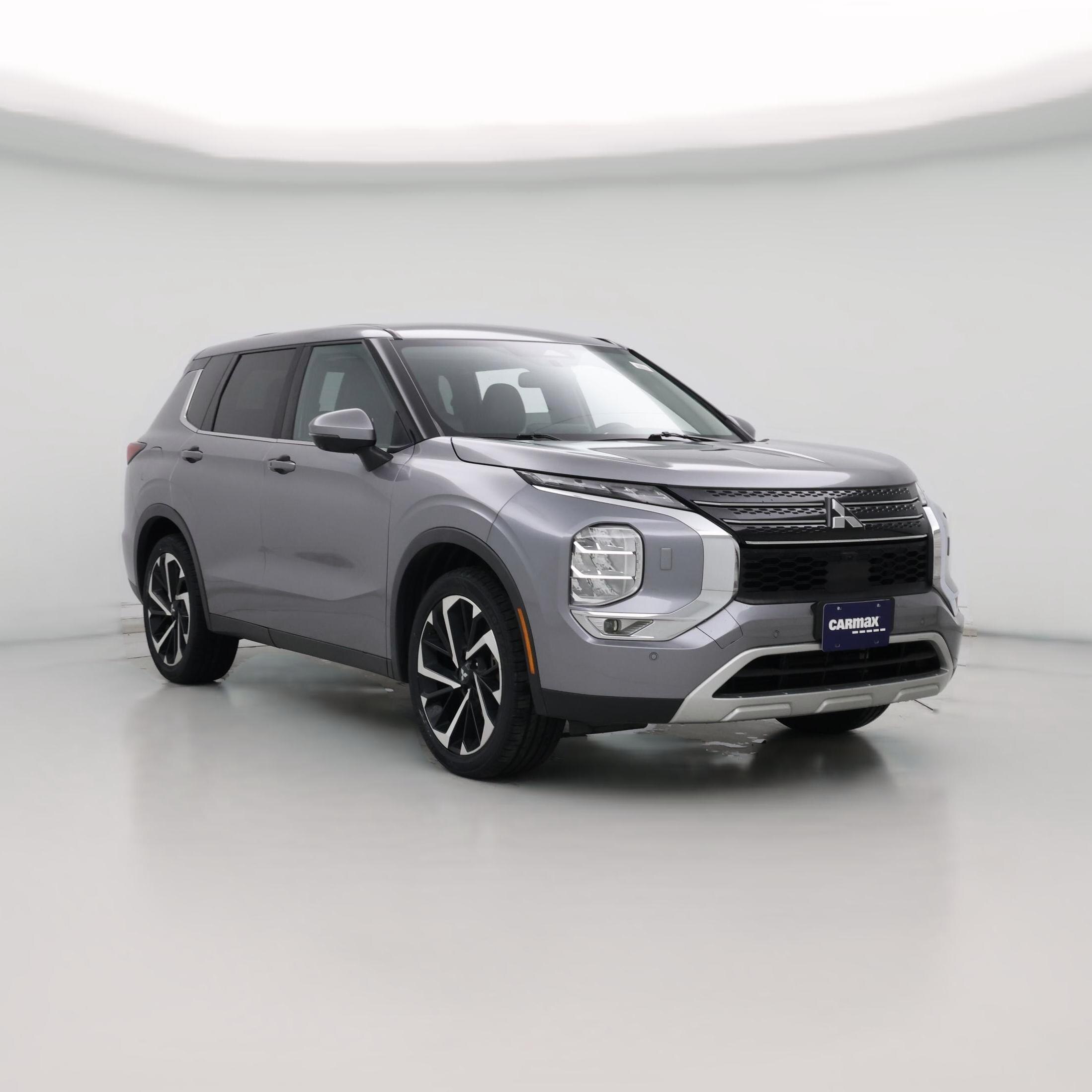 Thumbnail: 2022 Mitsubishi Outlander - 1