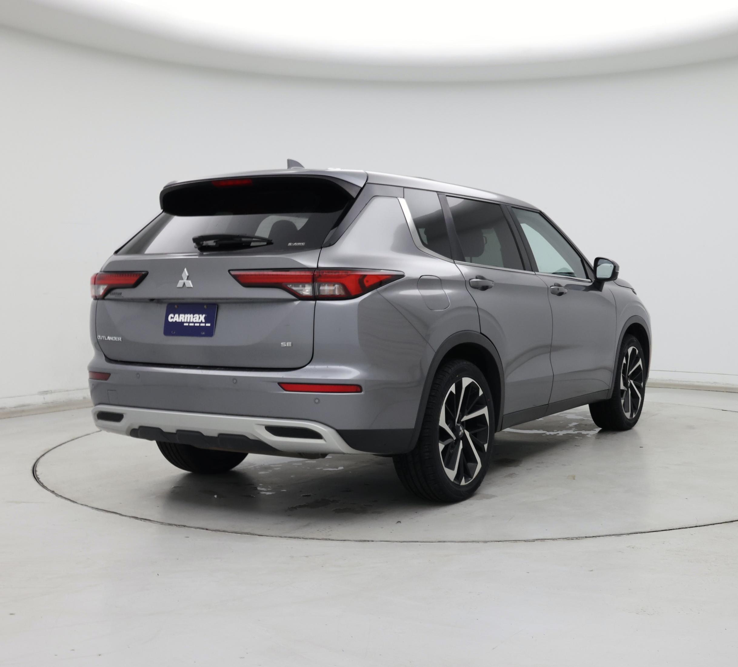 Thumbnail: 2022 Mitsubishi Outlander - 8