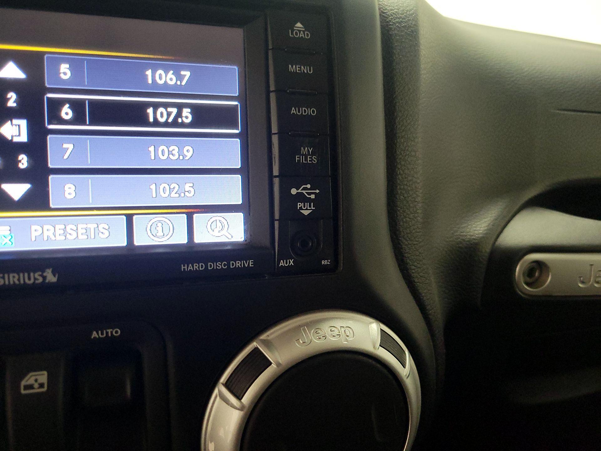 Thumbnail: 2014 Jeep Wrangler - 16