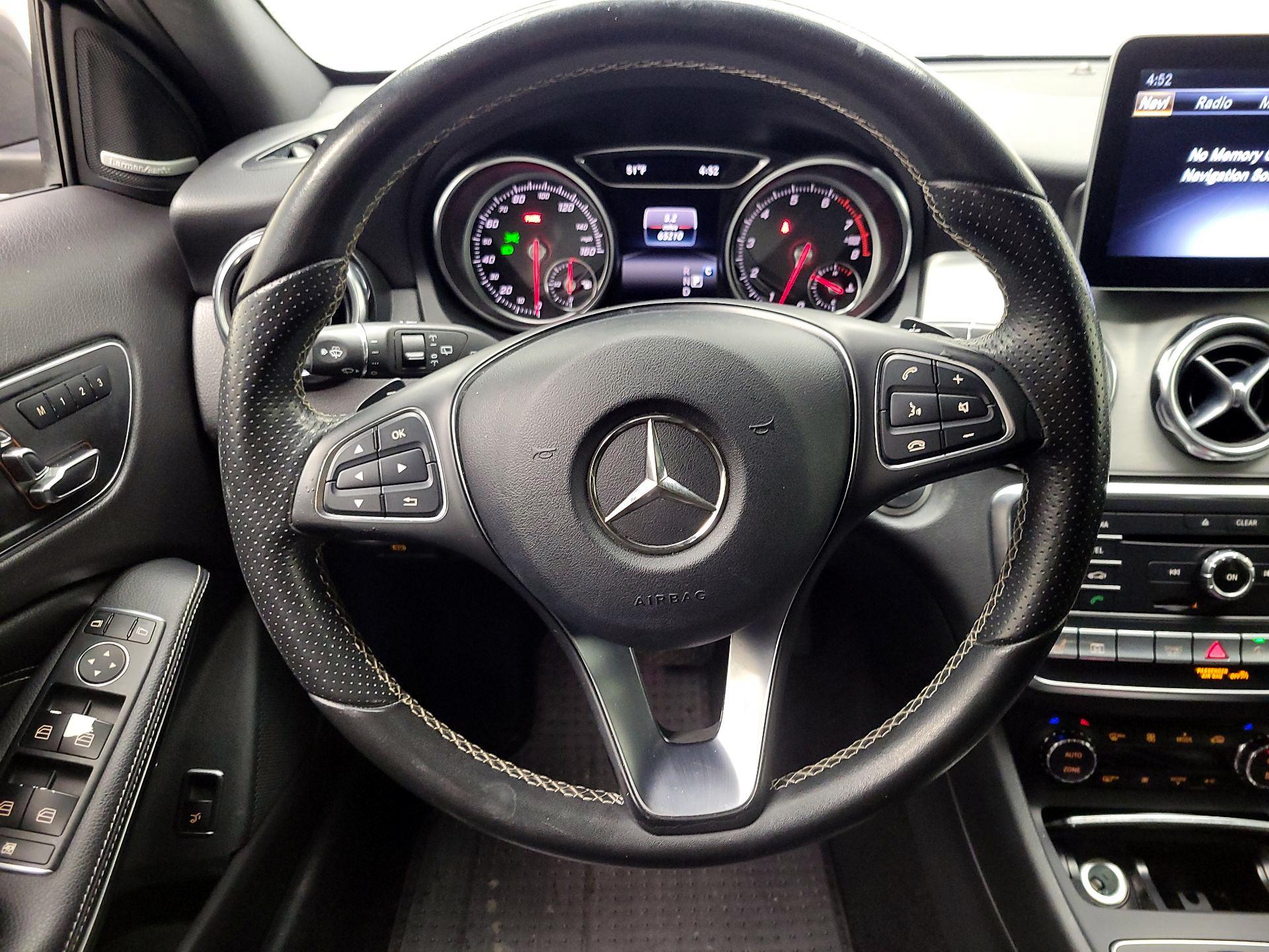 Thumbnail: 2018 Mercedes-Benz GLA - 10