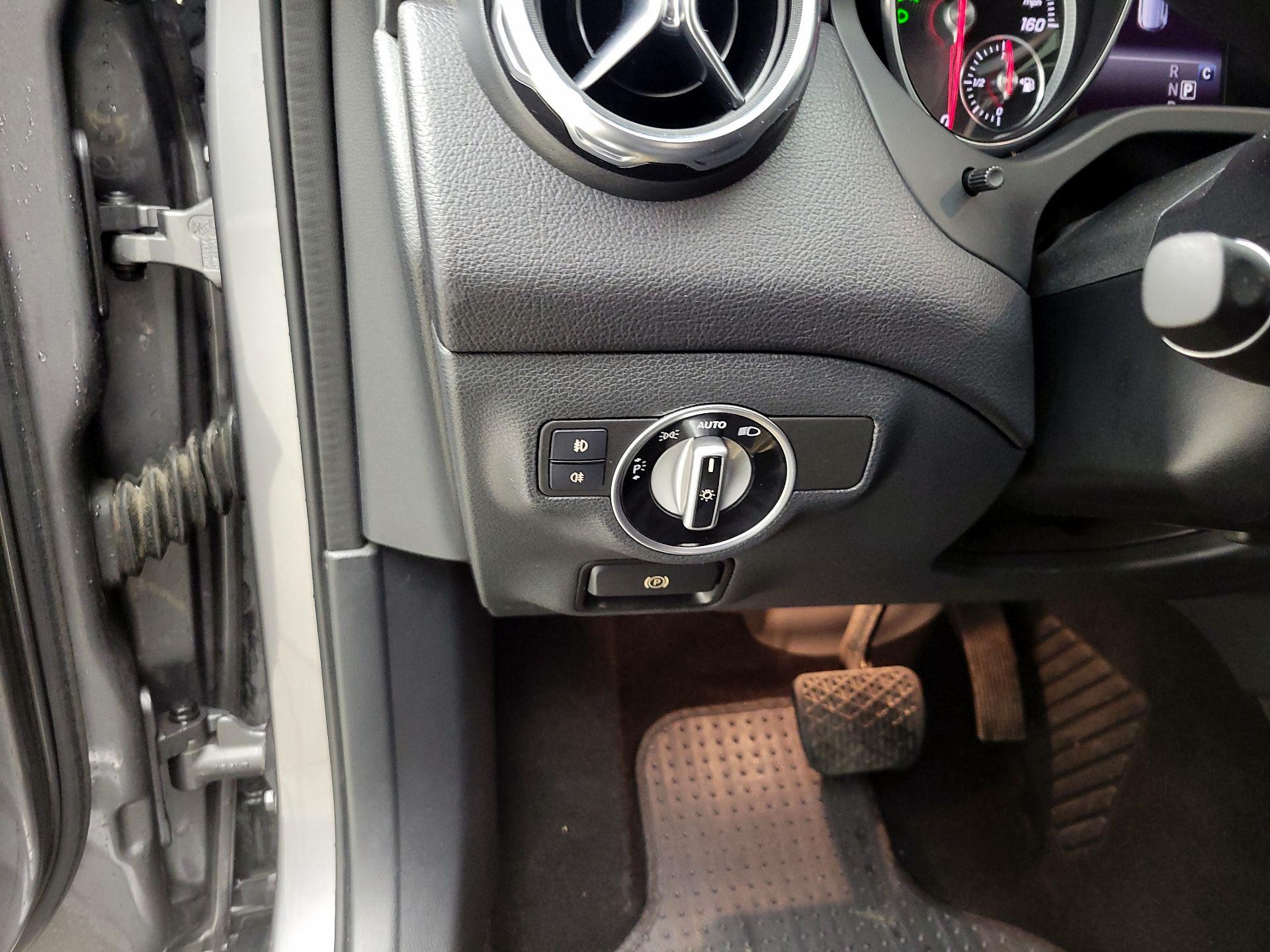 Thumbnail: 2018 Mercedes-Benz GLA - 13