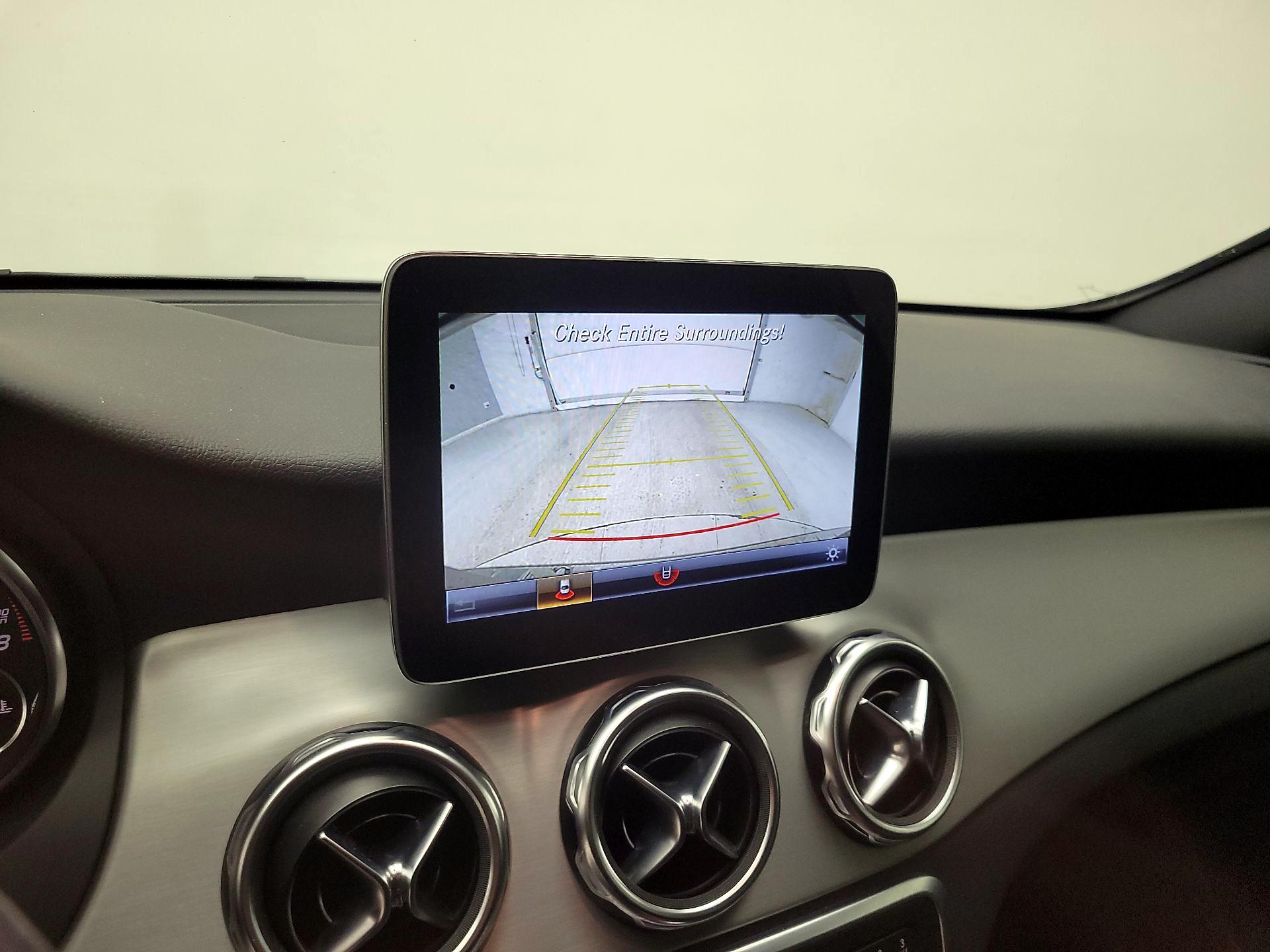 Thumbnail: 2018 Mercedes-Benz GLA - 15