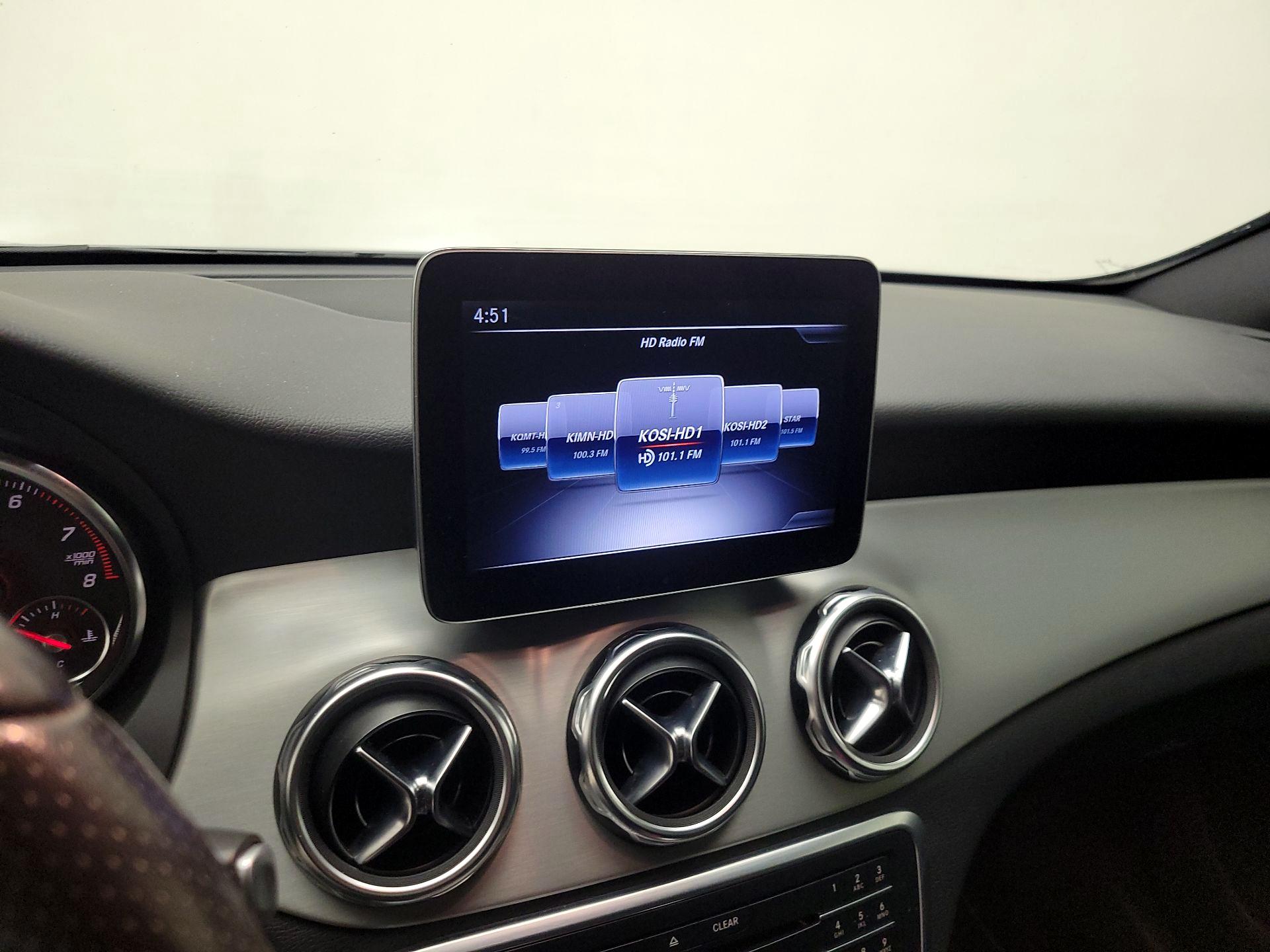 Thumbnail: 2018 Mercedes-Benz GLA - 16