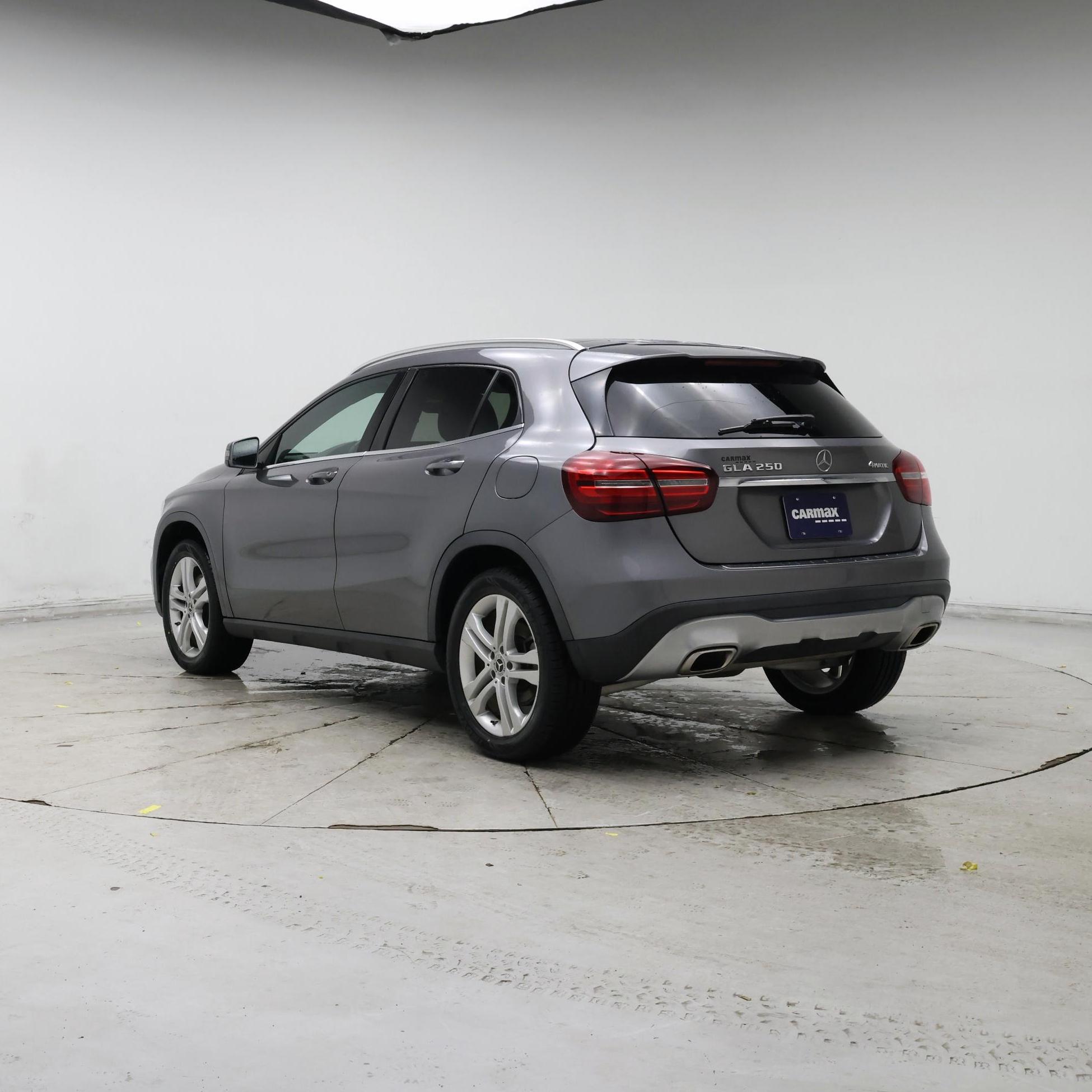 Thumbnail: 2018 Mercedes-Benz GLA - 2