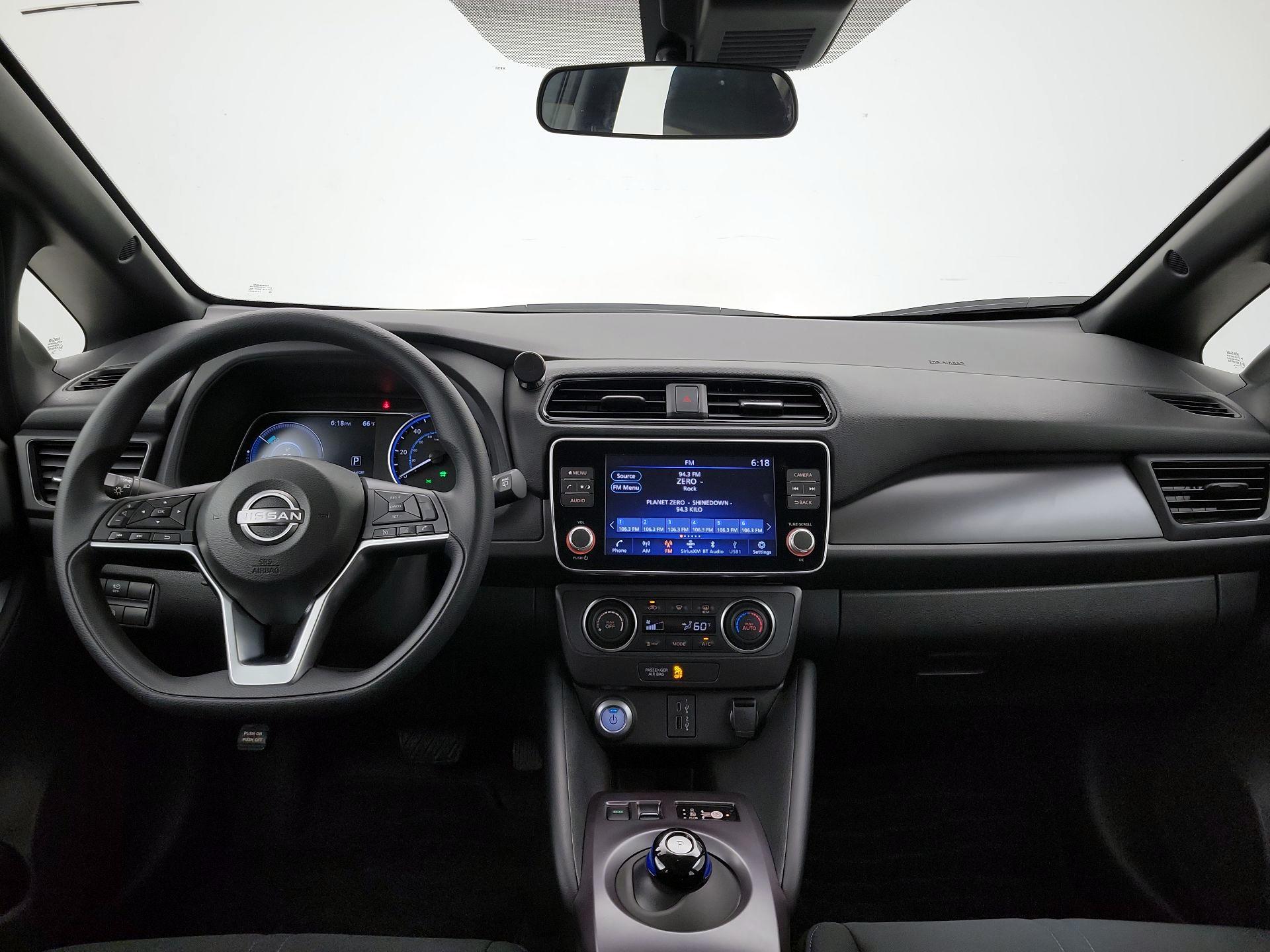 Thumbnail: 2025 Nissan Leaf - 9