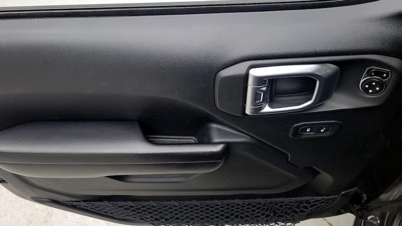2019 Jeep Wrangler Sport S 12