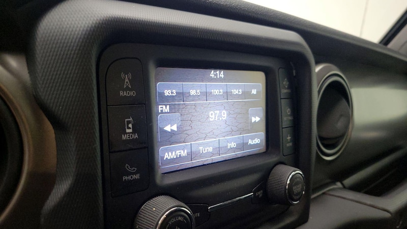 2019 Jeep Wrangler Sport S 16