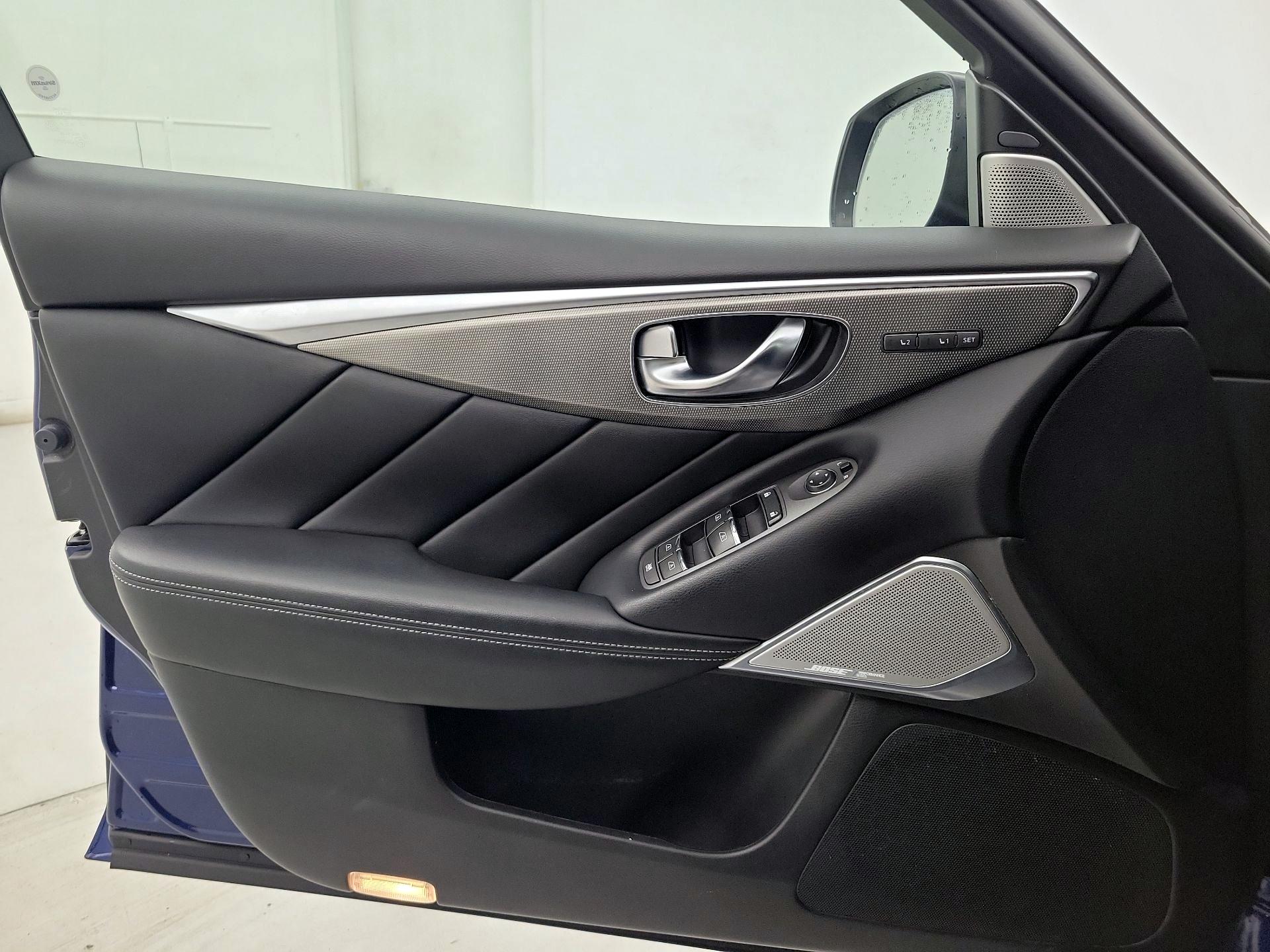 Thumbnail: 2020 INFINITI Q50 - 10