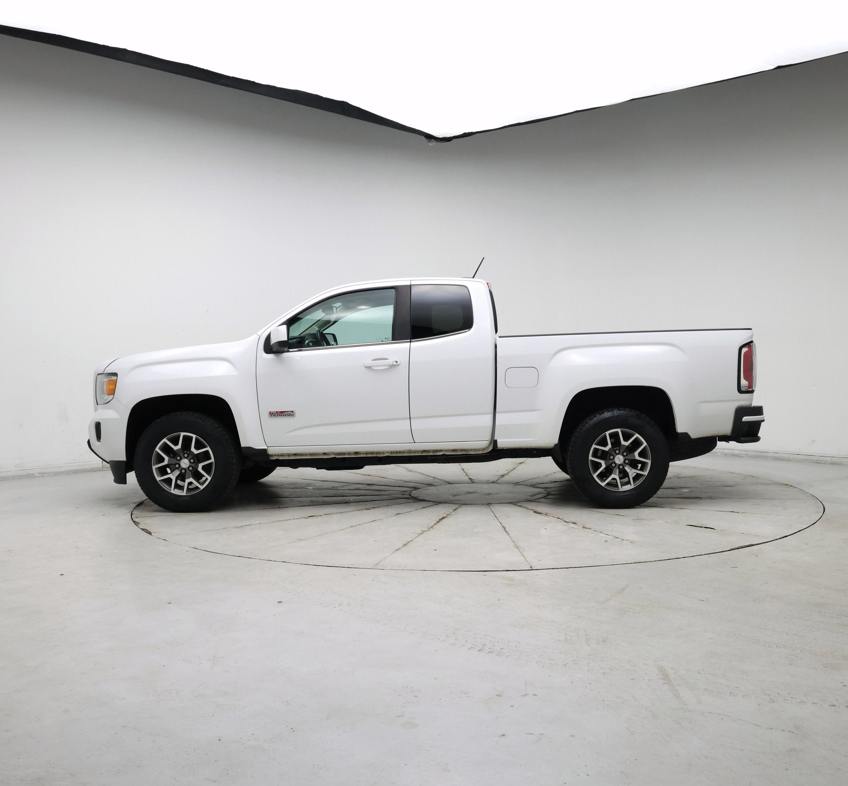 Thumbnail: 2018 GMC Canyon - 3