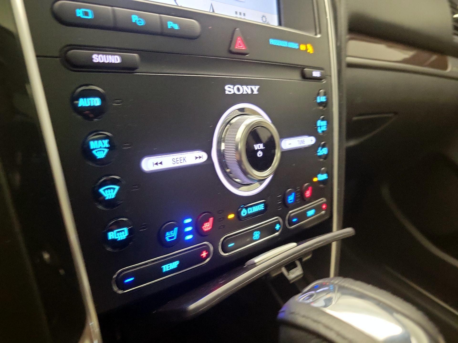 Thumbnail: 2019 Ford Explorer - 17