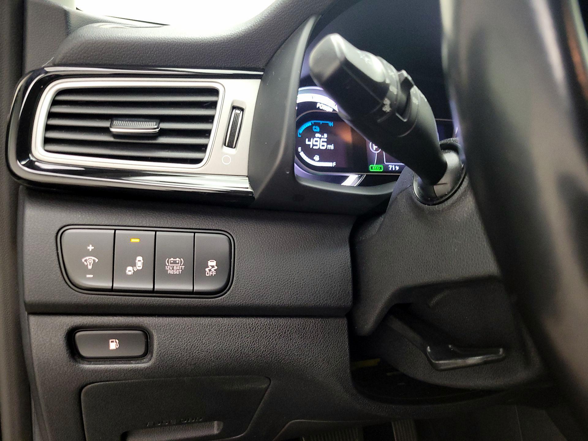Thumbnail: 2018 Kia Niro - 13