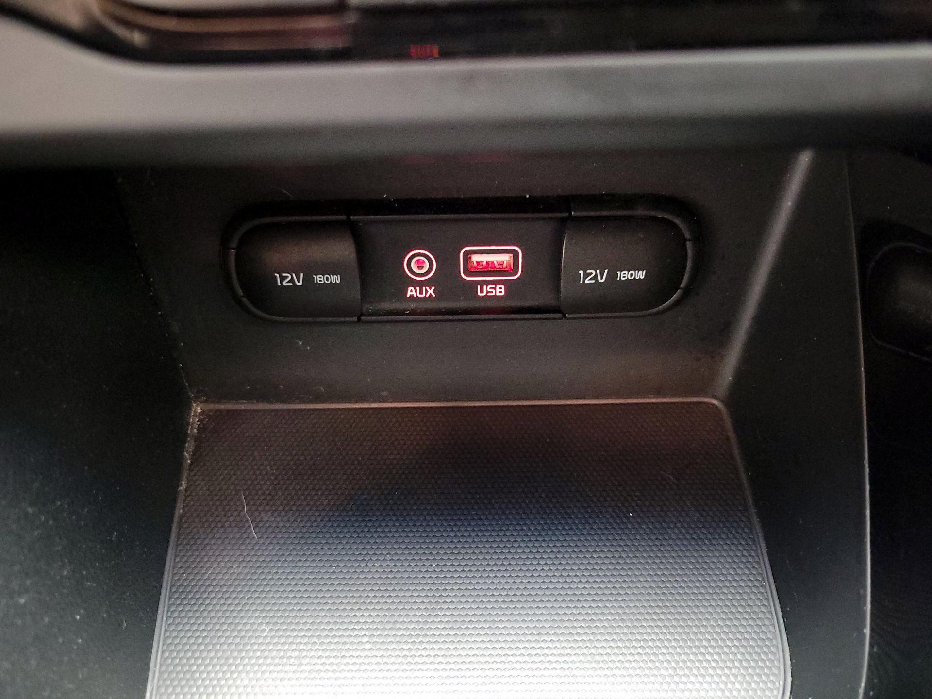 Thumbnail: 2018 Kia Niro - 19