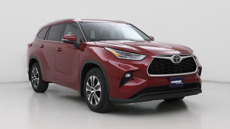 2021 Toyota Highlander XLE Hero Image