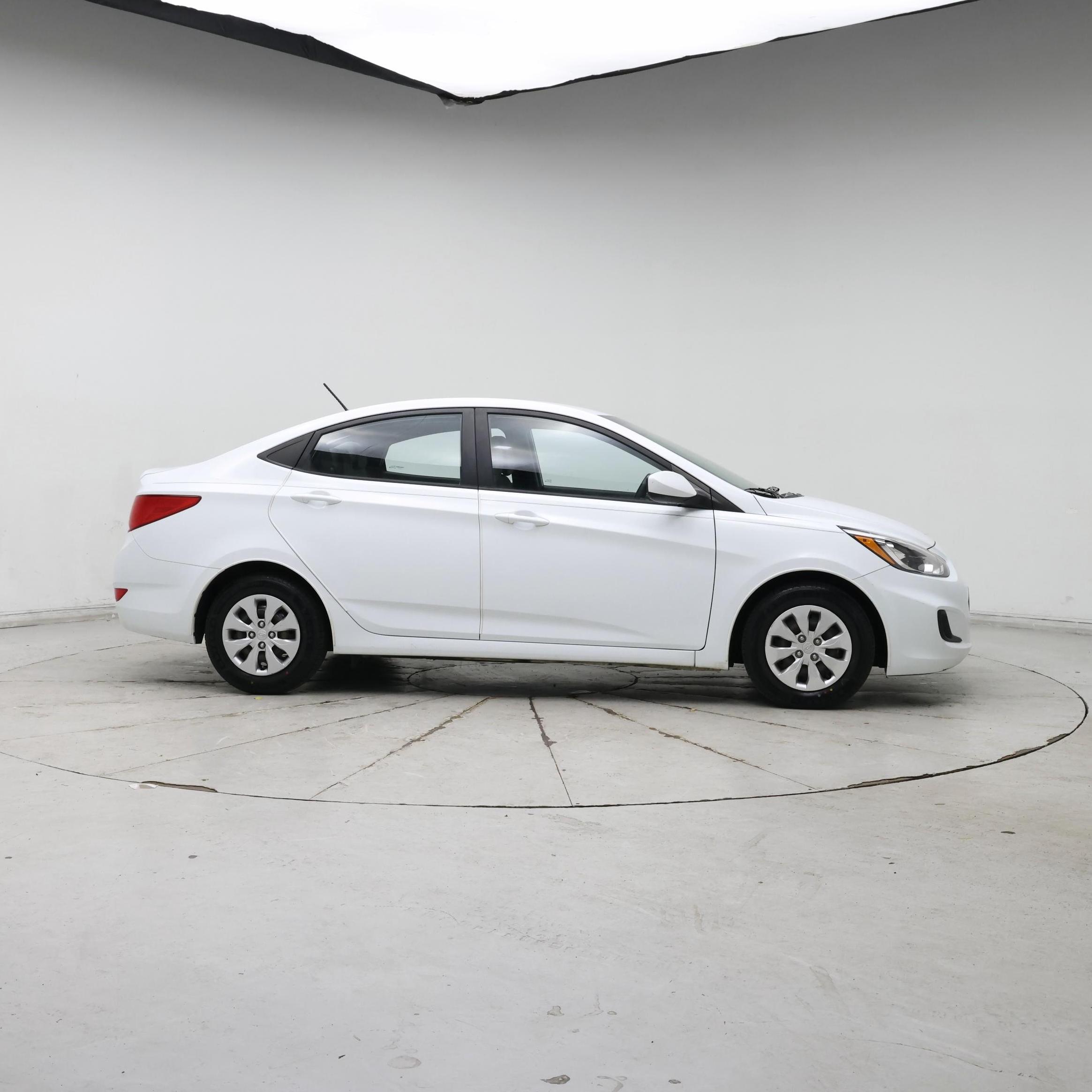 Thumbnail: 2016 Hyundai Accent - 7