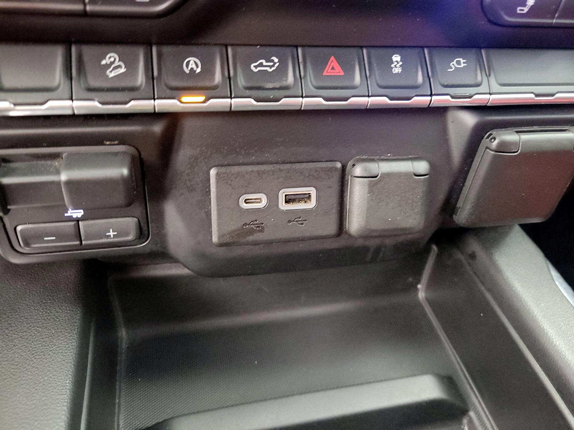 Thumbnail: 2019 Chevrolet Silverado 1500 - 18