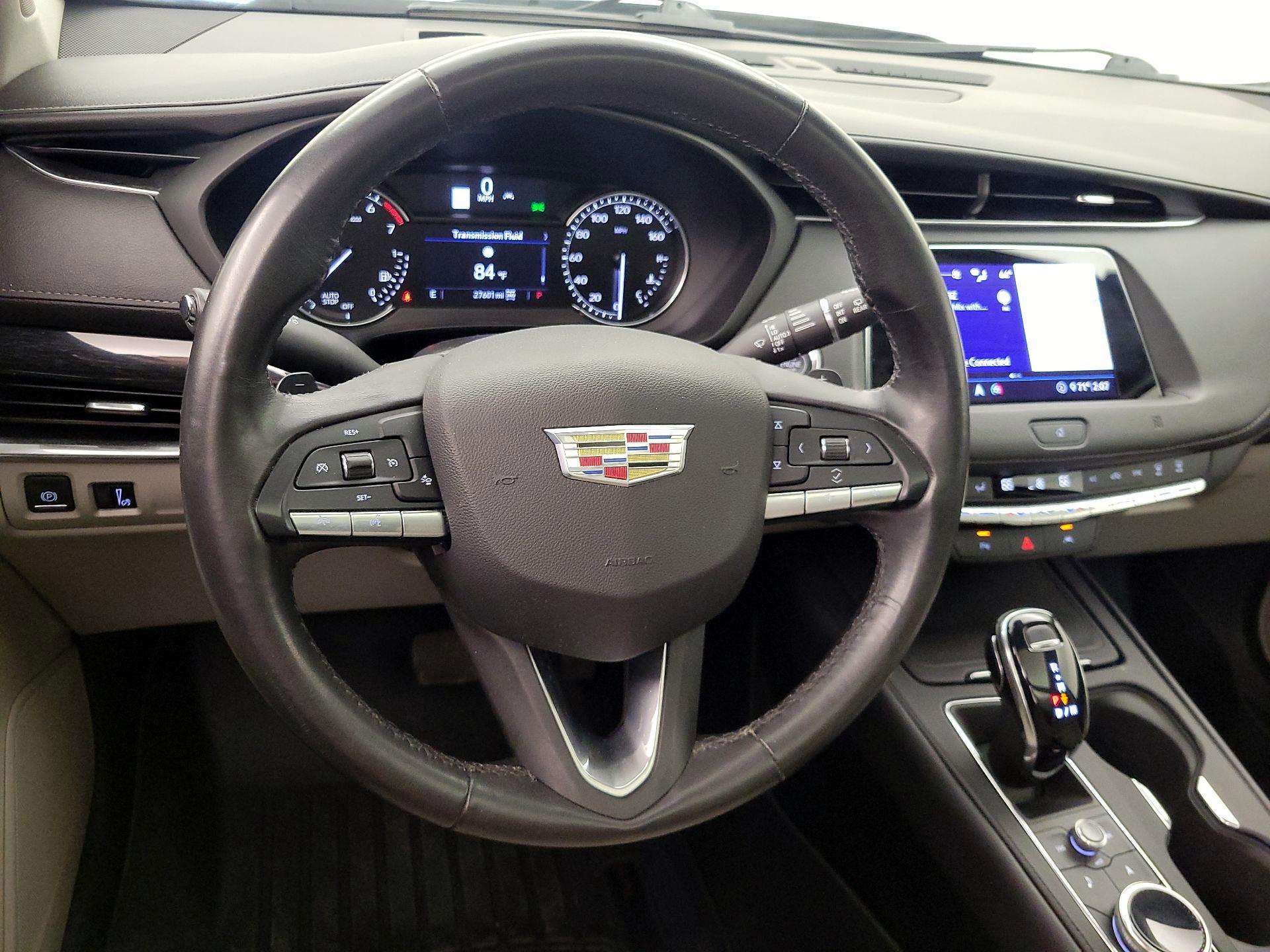 Thumbnail: 2020 Cadillac XT4 - 10