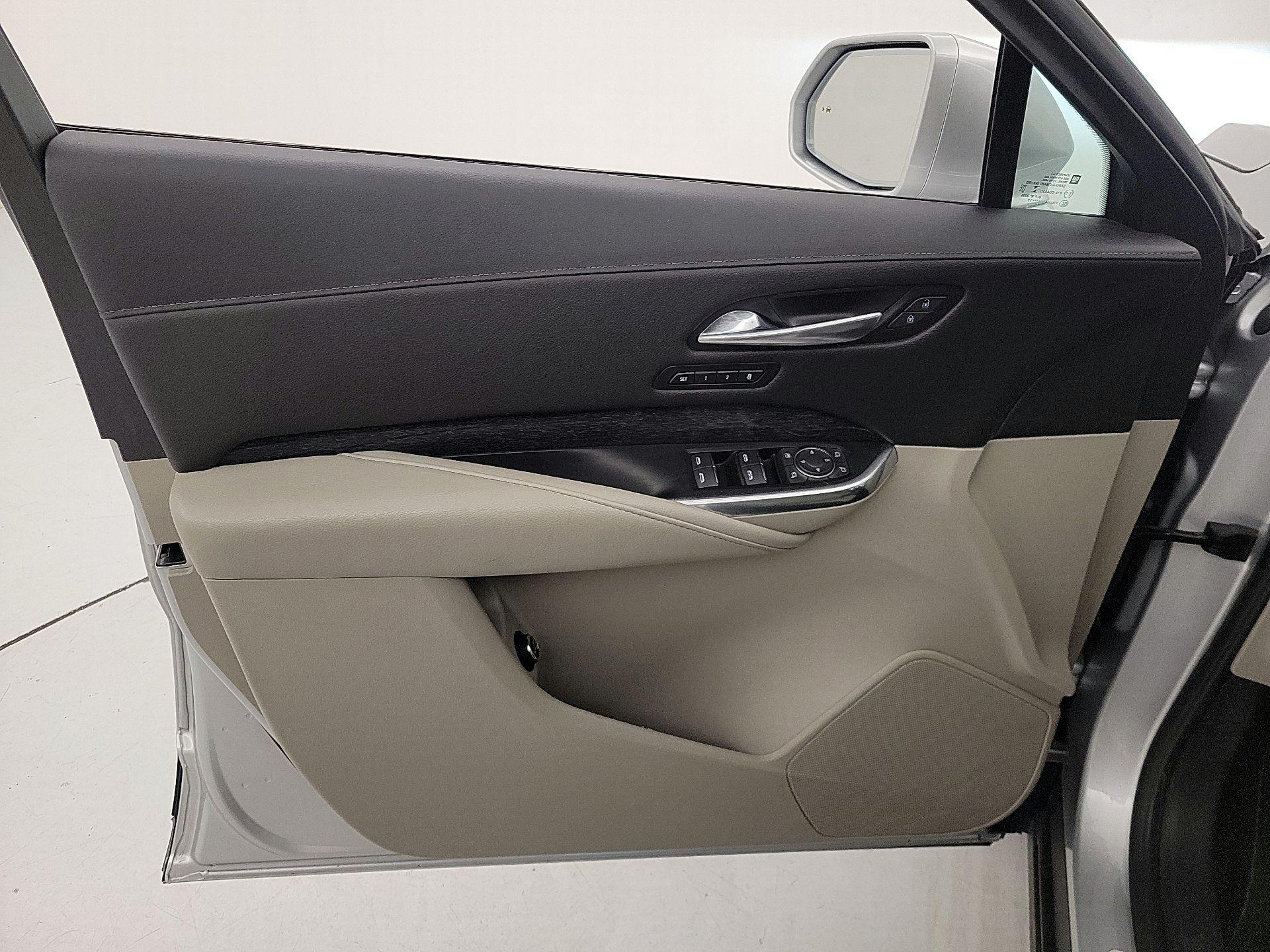 Thumbnail: 2020 Cadillac XT4 - 12