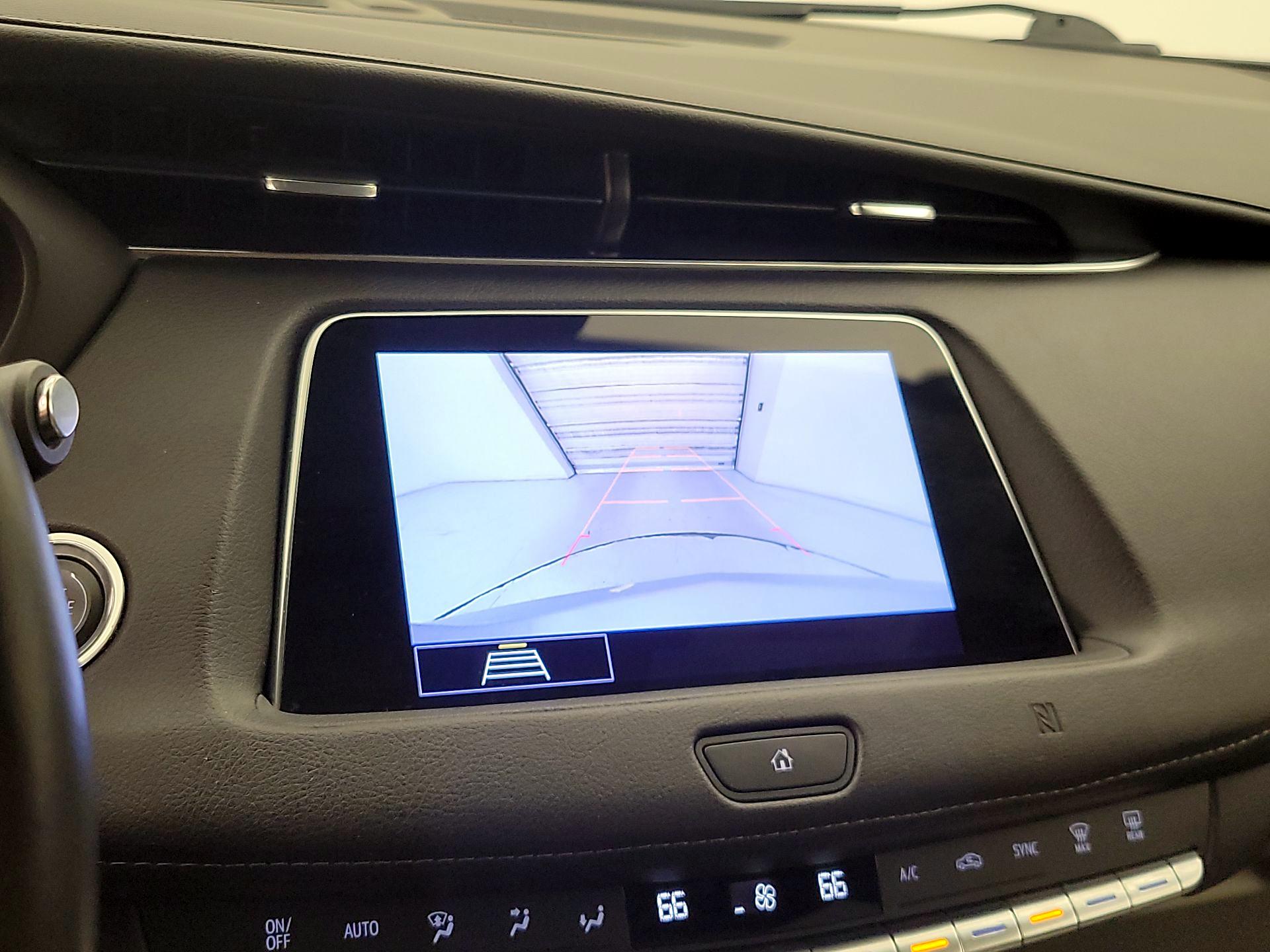 Thumbnail: 2020 Cadillac XT4 - 15