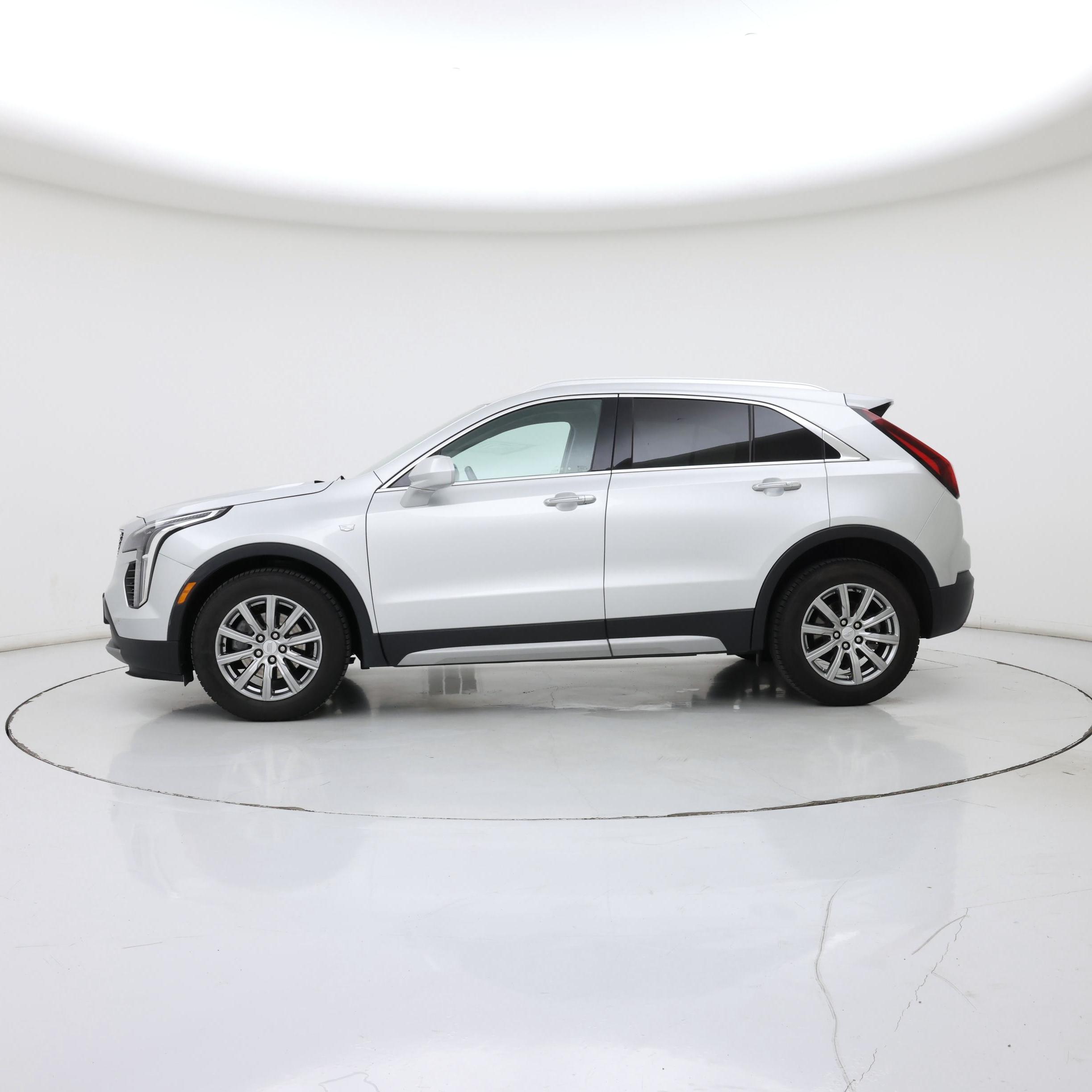 Thumbnail: 2020 Cadillac XT4 - 3