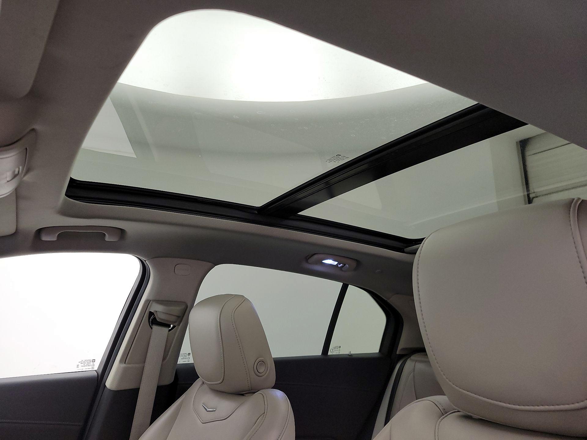 Thumbnail: 2019 Cadillac XT4 - 19