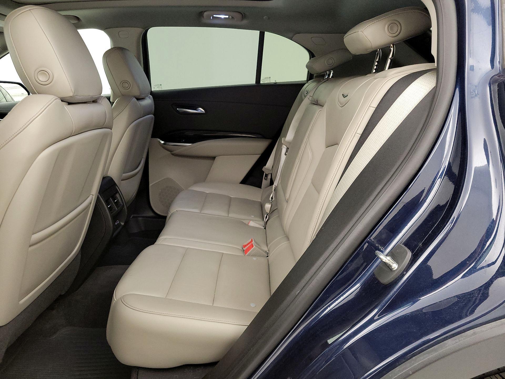 Thumbnail: 2019 Cadillac XT4 - 20