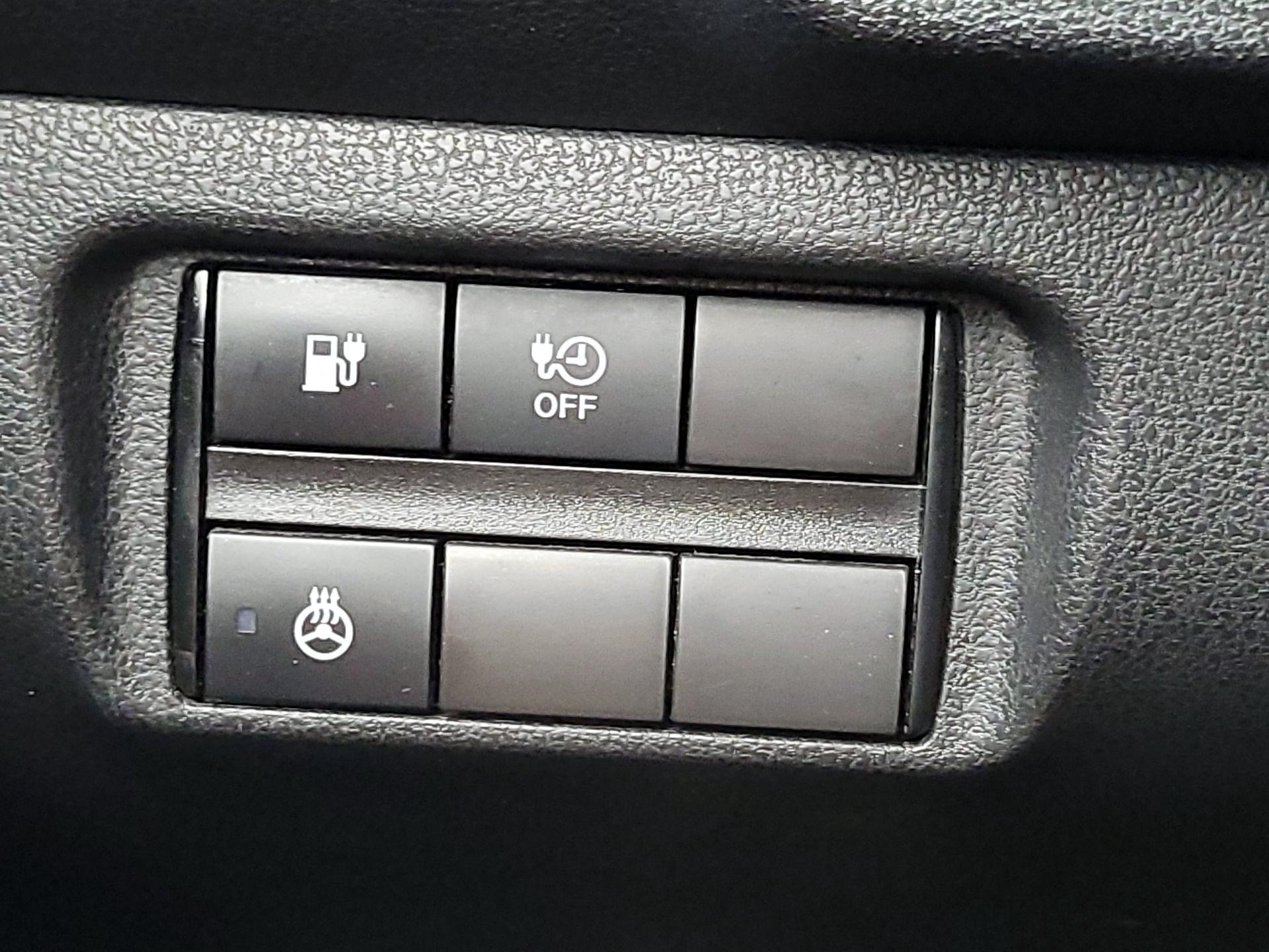 Thumbnail: 2019 Nissan Leaf - 13