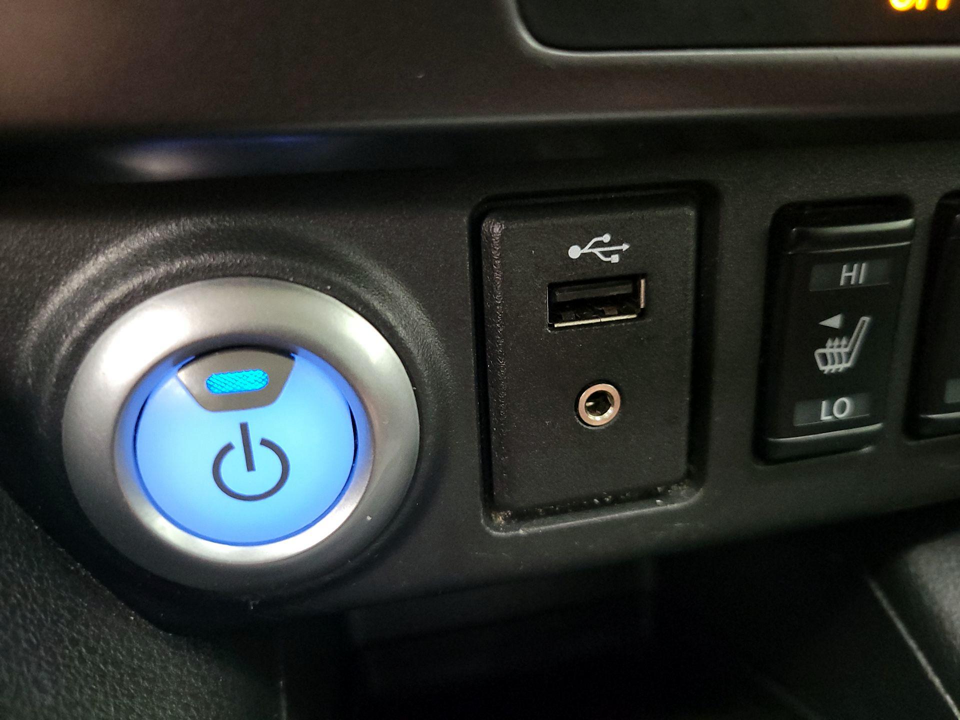 Thumbnail: 2019 Nissan Leaf - 18
