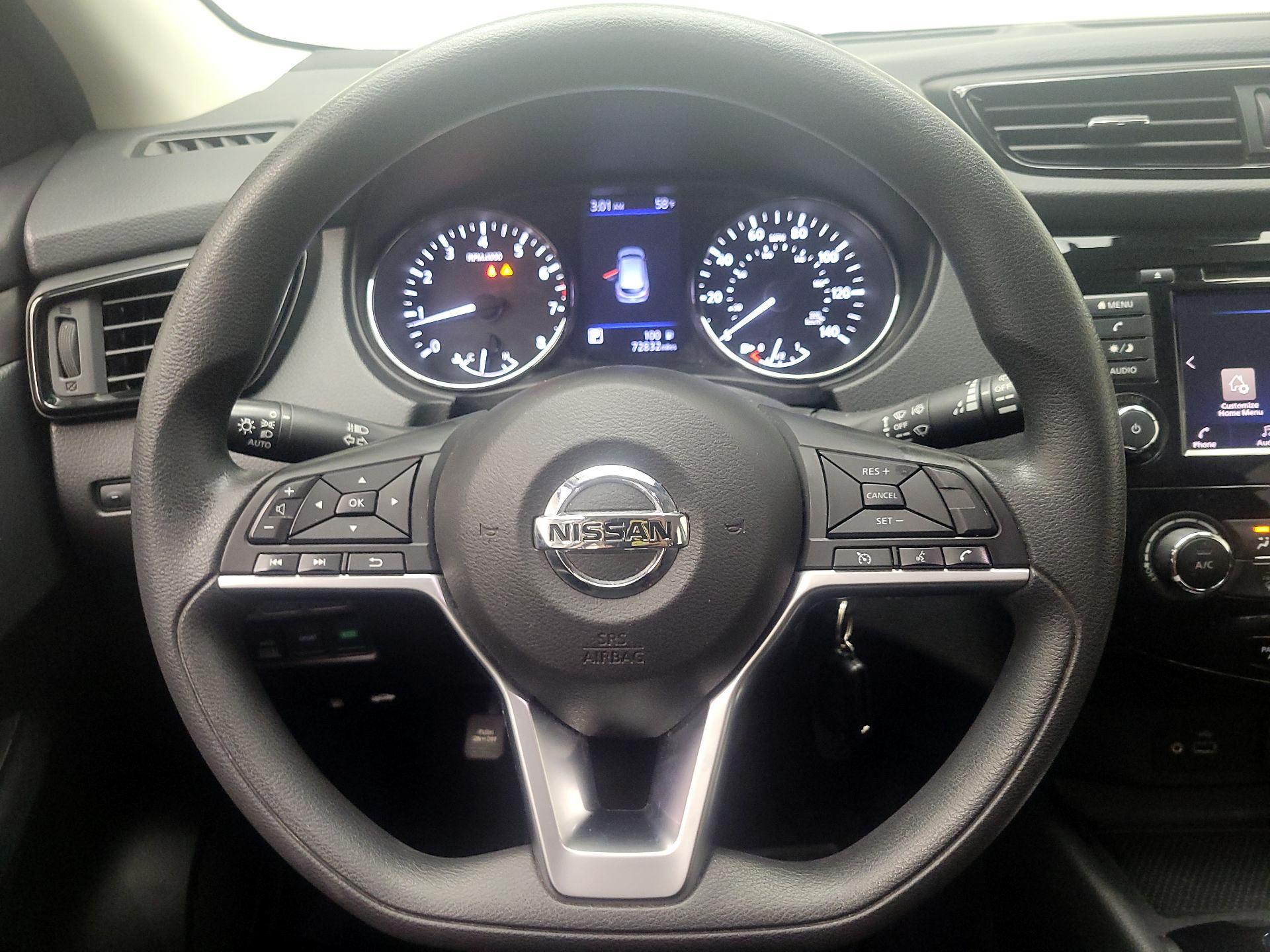 Thumbnail: 2020 Nissan Rogue Sport - 10
