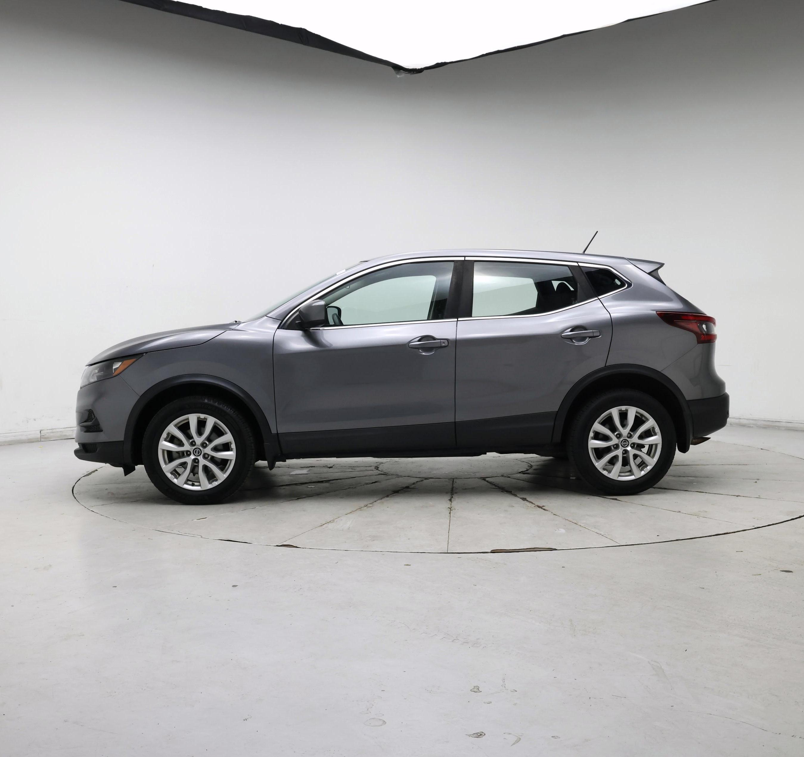 Thumbnail: 2020 Nissan Rogue Sport - 3