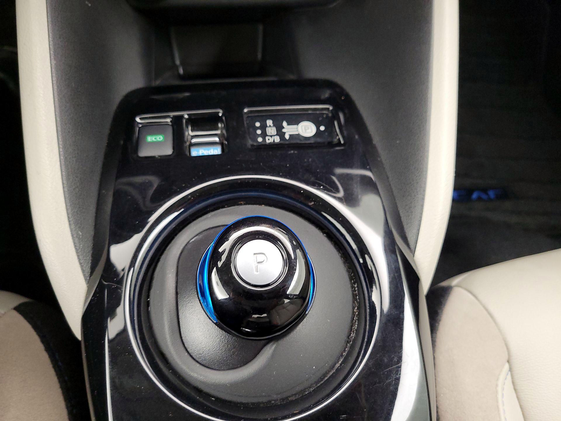Thumbnail: 2019 Nissan Leaf - 18