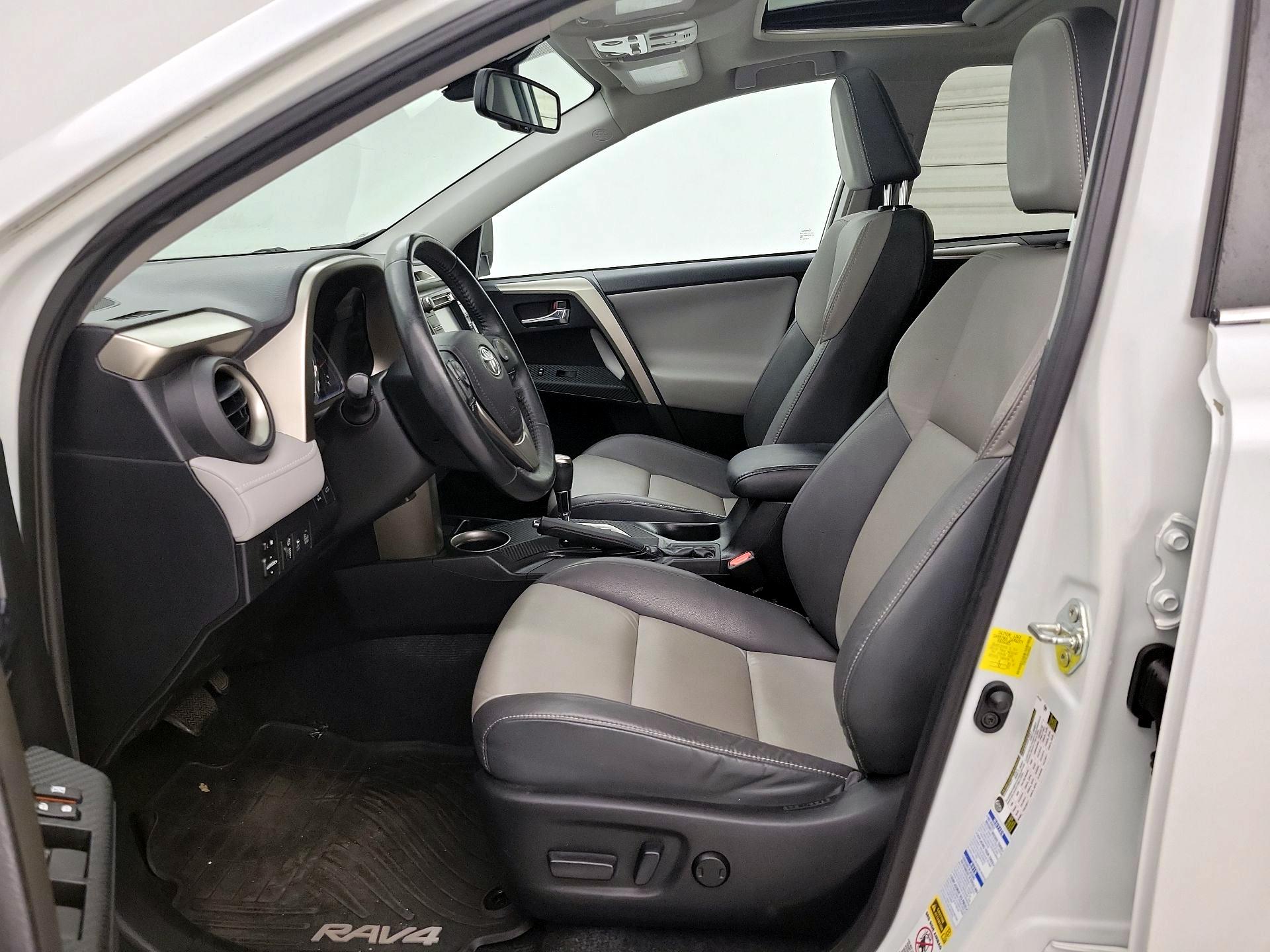 Thumbnail: 2014 Toyota RAV4 - 11