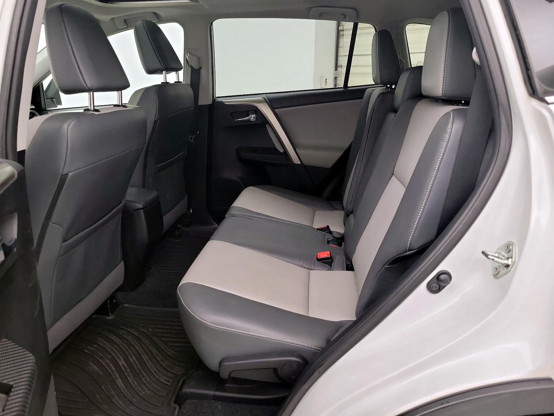 Thumbnail: 2014 Toyota RAV4 - 20