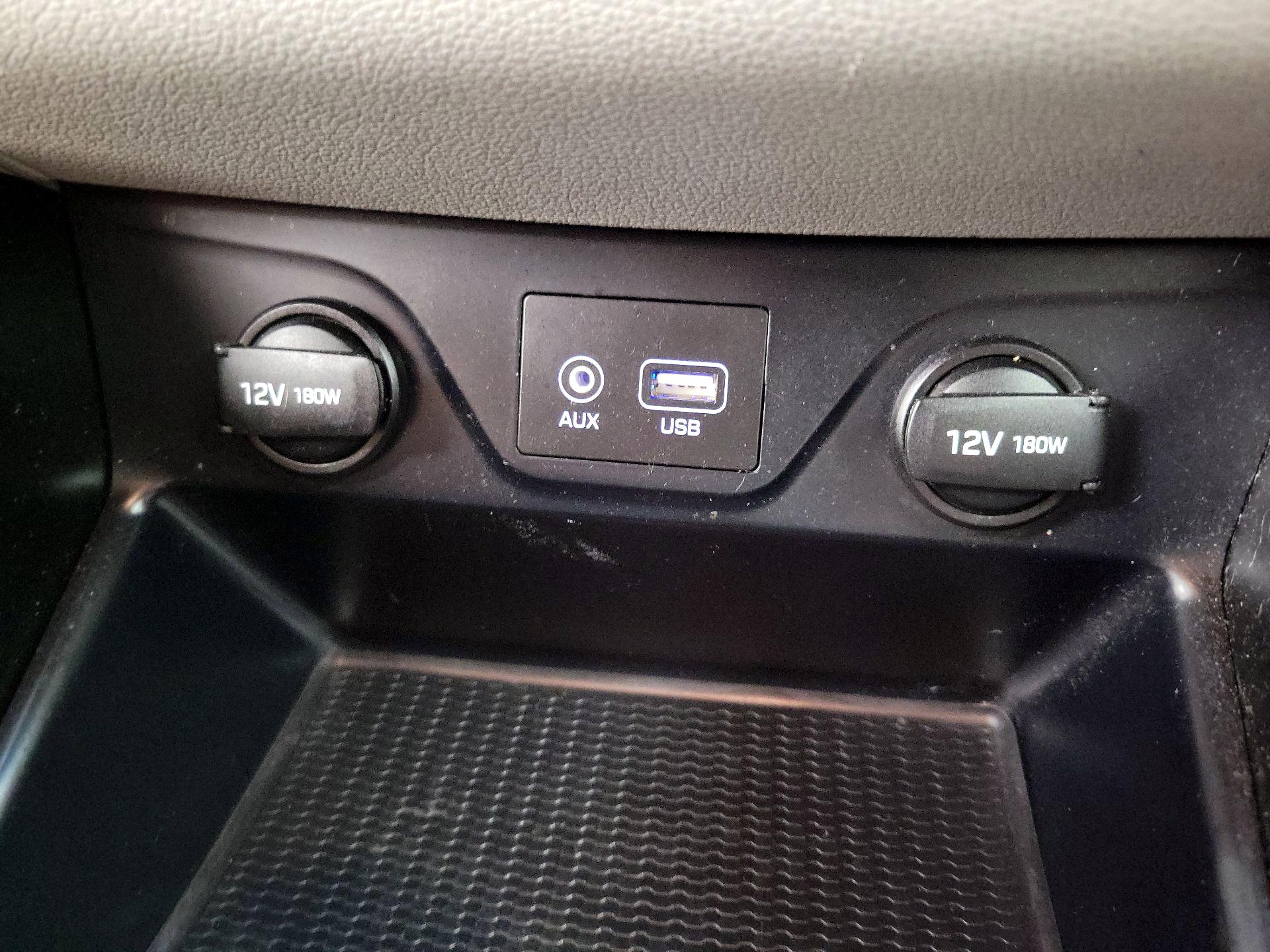 Thumbnail: 2020 Hyundai Tucson - 18