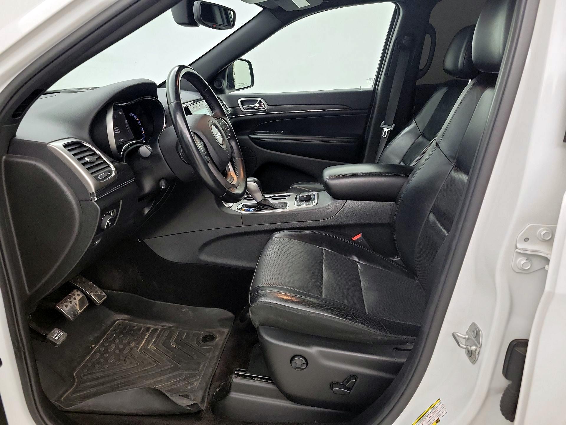 Thumbnail: 2019 Jeep Grand Cherokee - 11