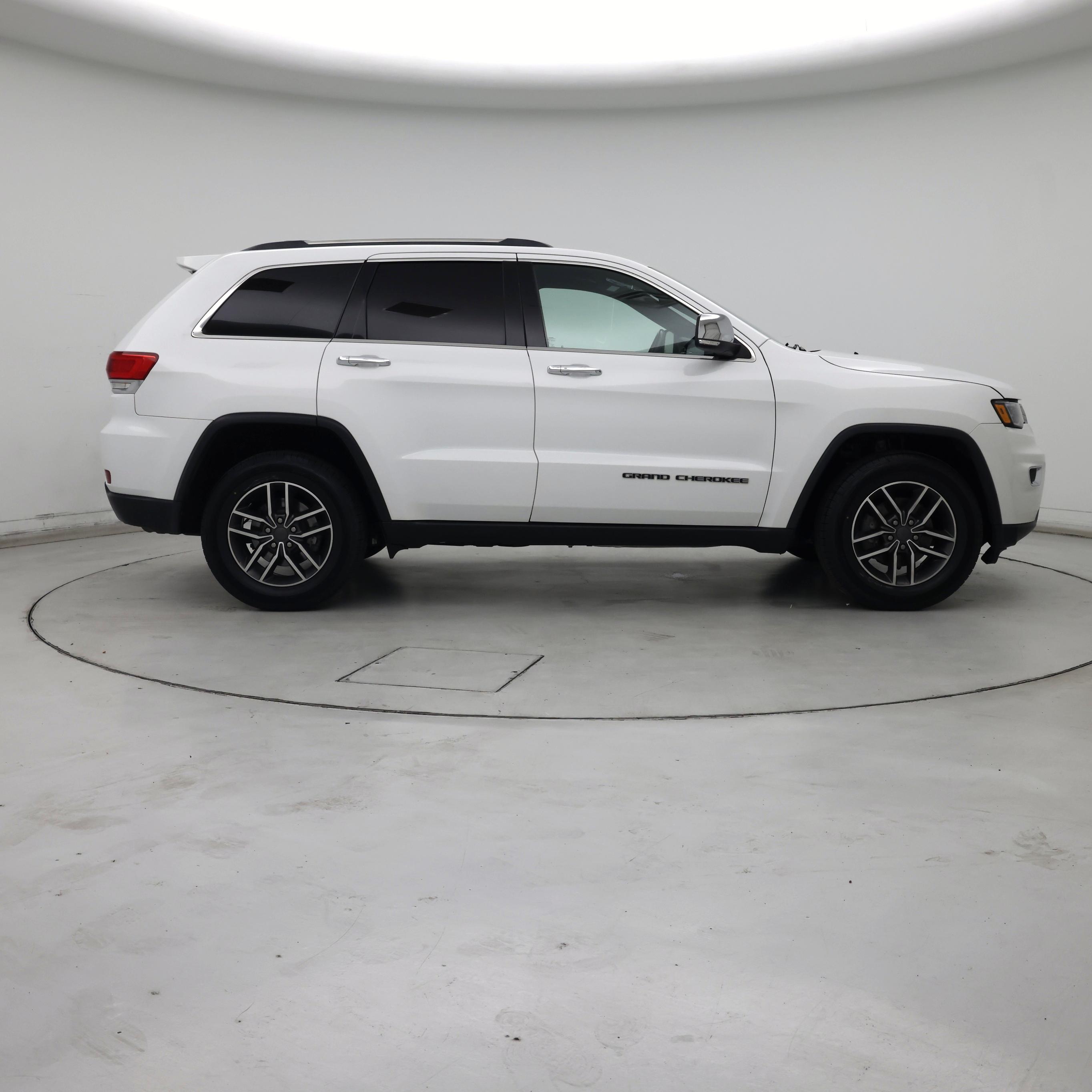 Thumbnail: 2019 Jeep Grand Cherokee - 7