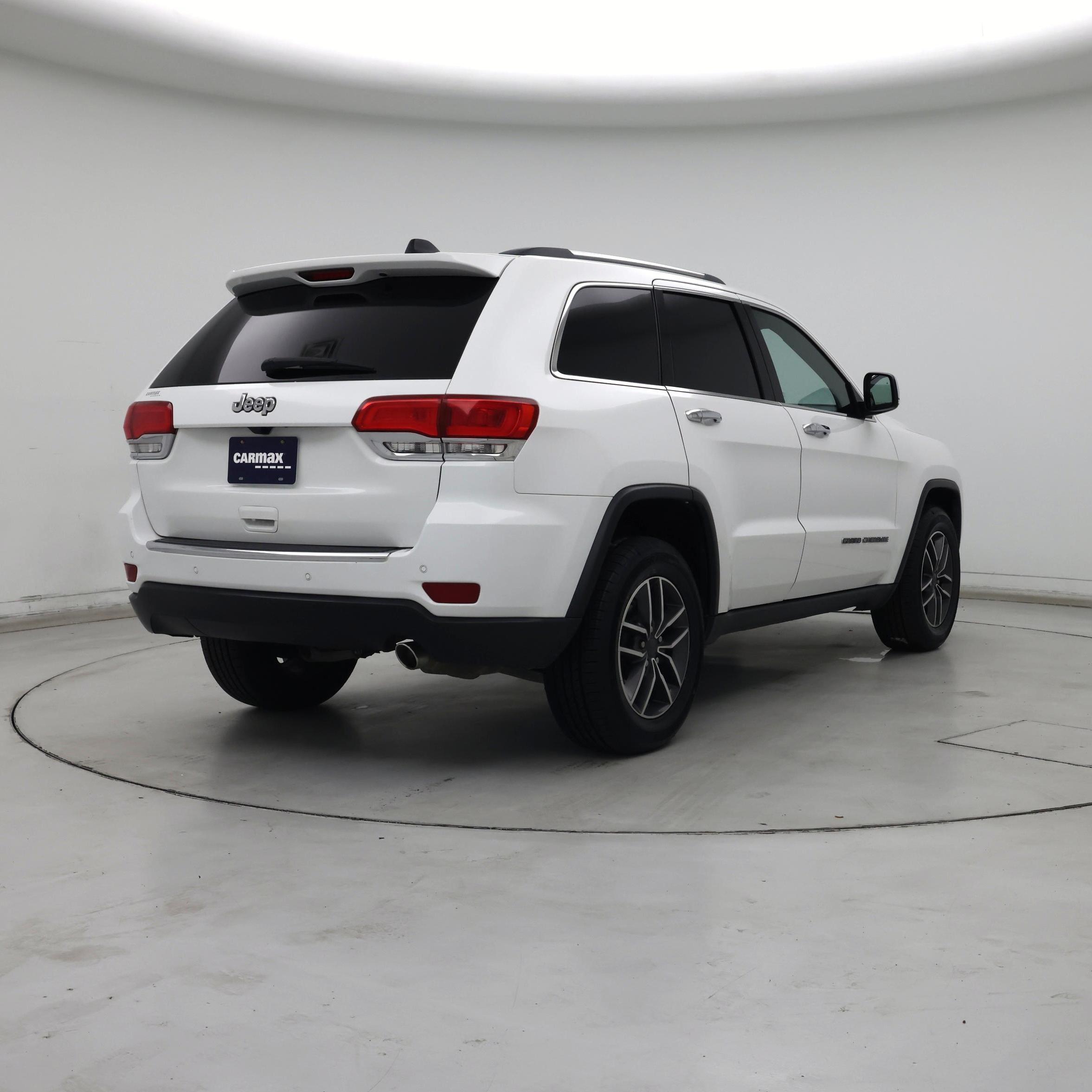 Thumbnail: 2019 Jeep Grand Cherokee - 8