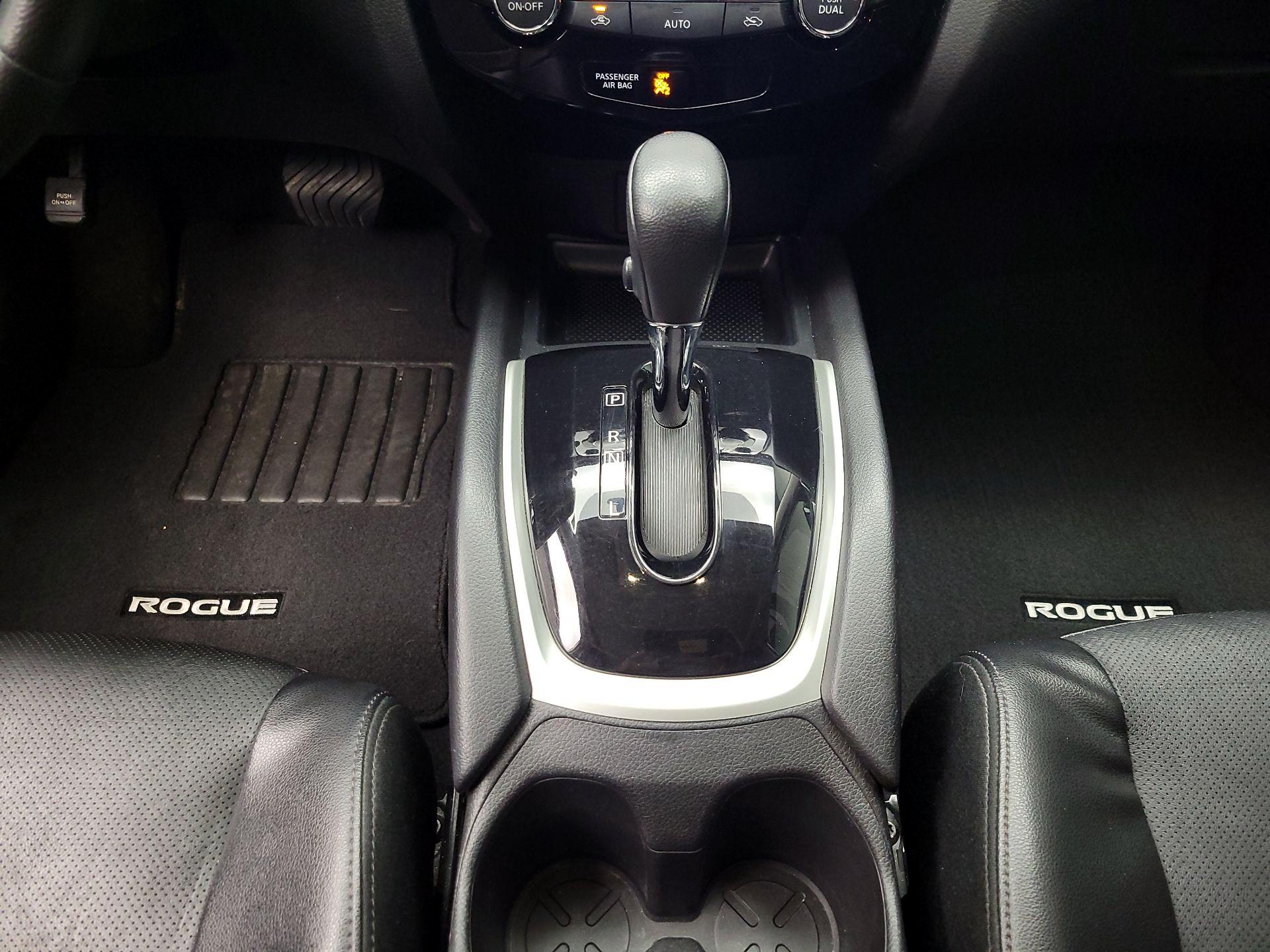 Thumbnail: 2016 Nissan Rogue - 18