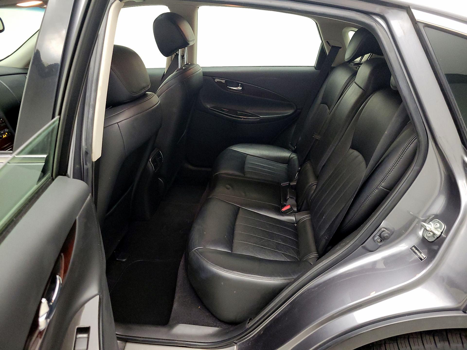 Thumbnail: 2016 INFINITI QX50 - 20