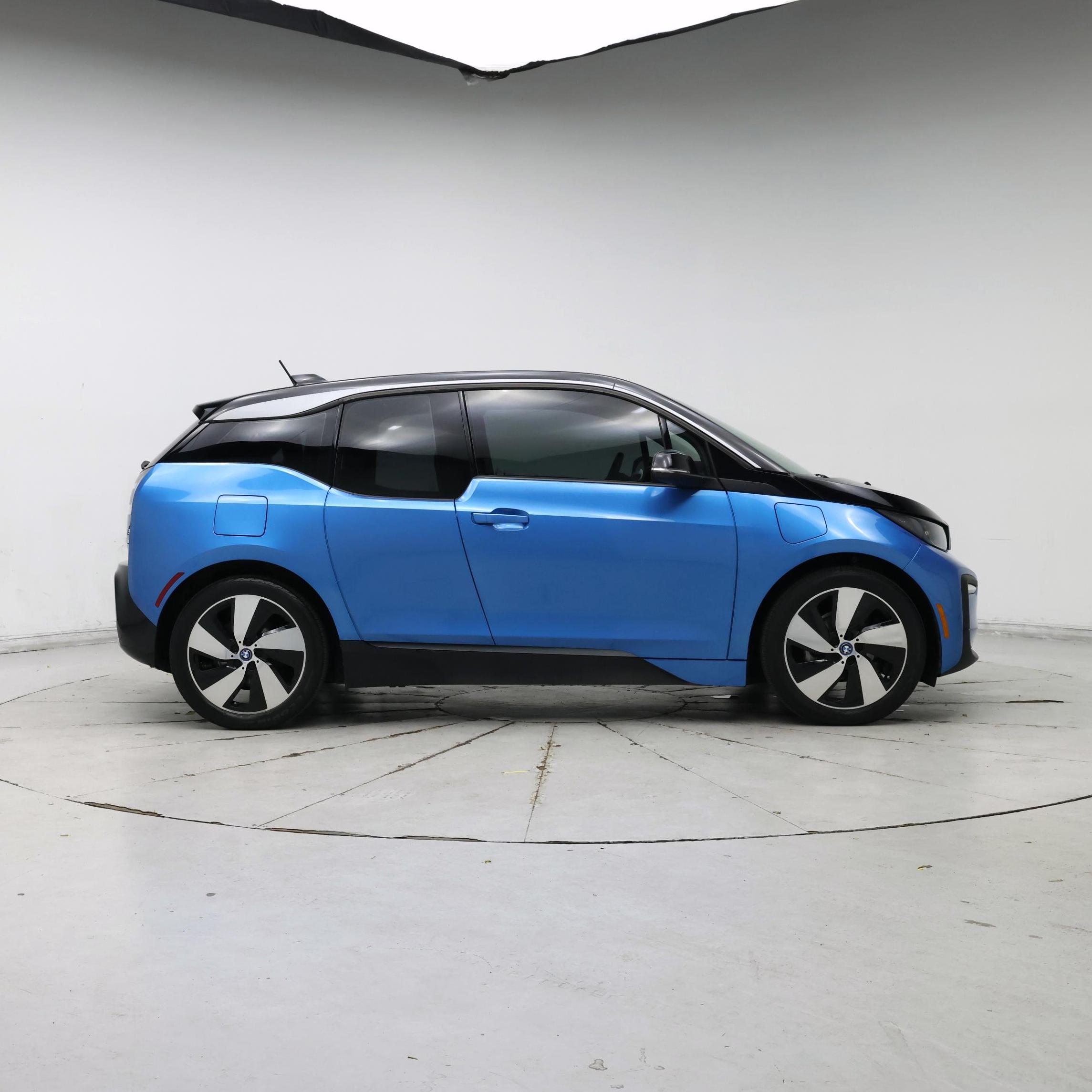 Thumbnail: 2018 BMW i3 - 7