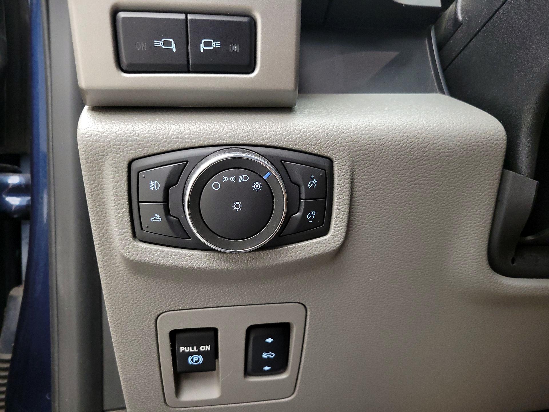 Thumbnail: 2016 Ford F-150 - 13