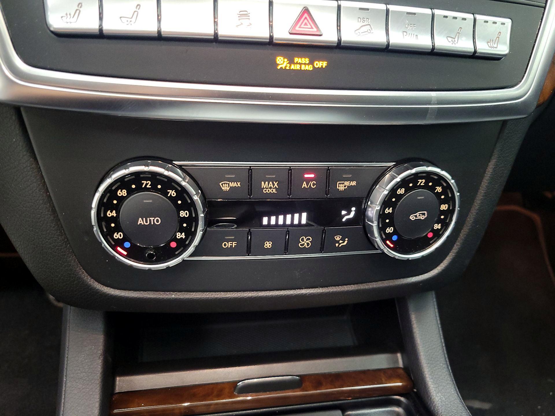 Thumbnail: 2014 Mercedes-Benz M-Class - 17