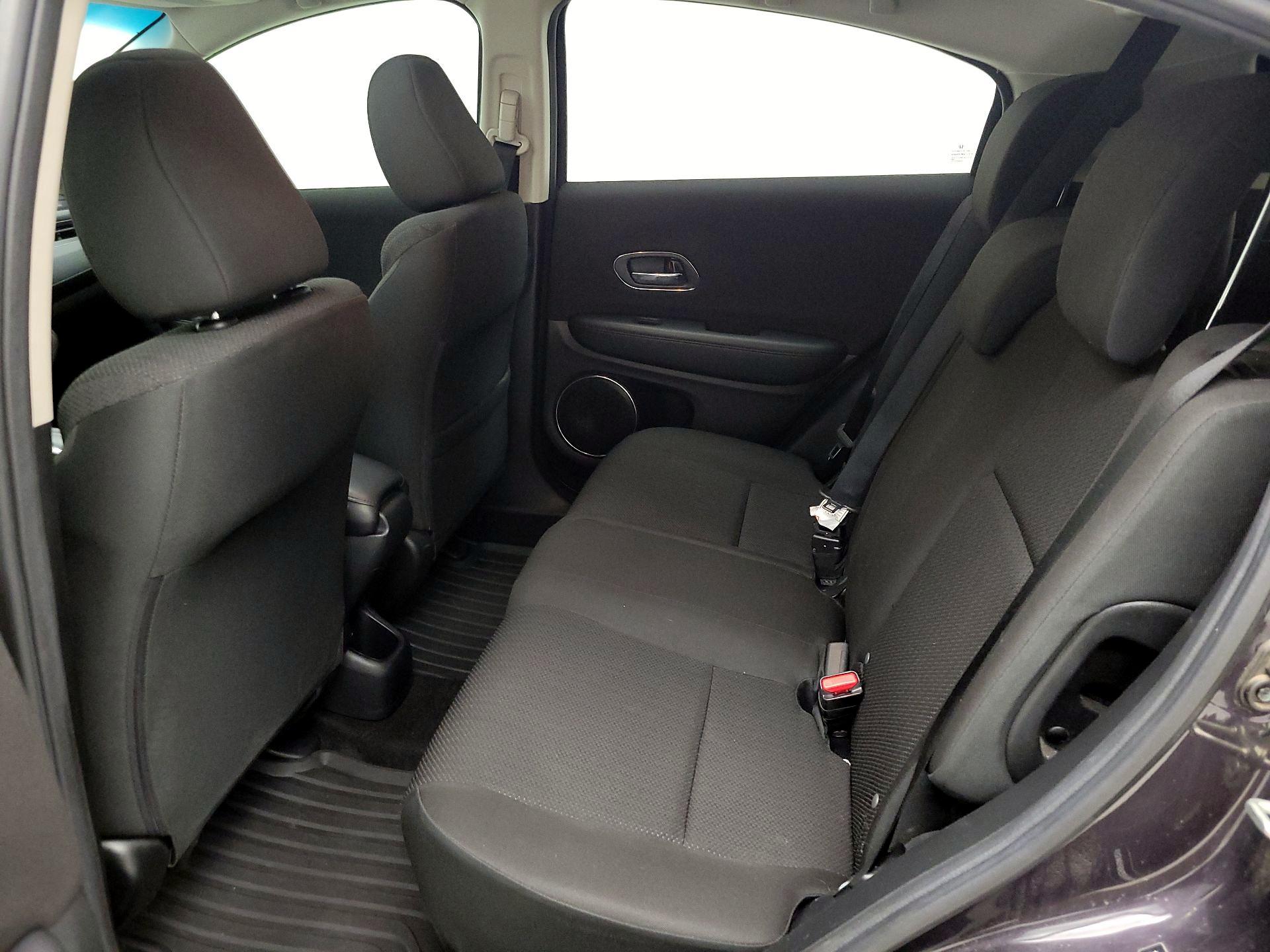 Thumbnail: 2016 Honda HR-V - 20