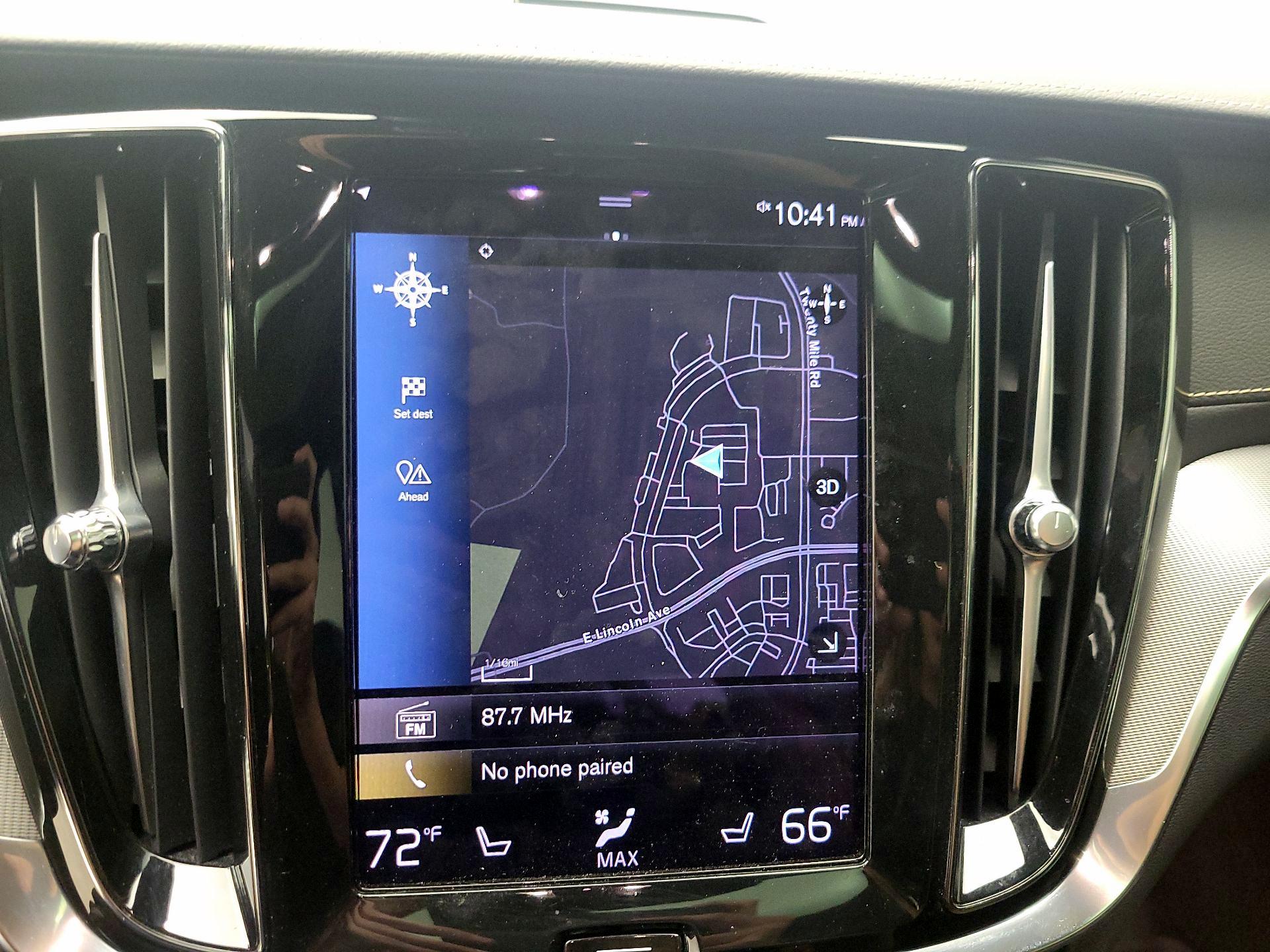 Thumbnail: 2021 Volvo V60 - 14