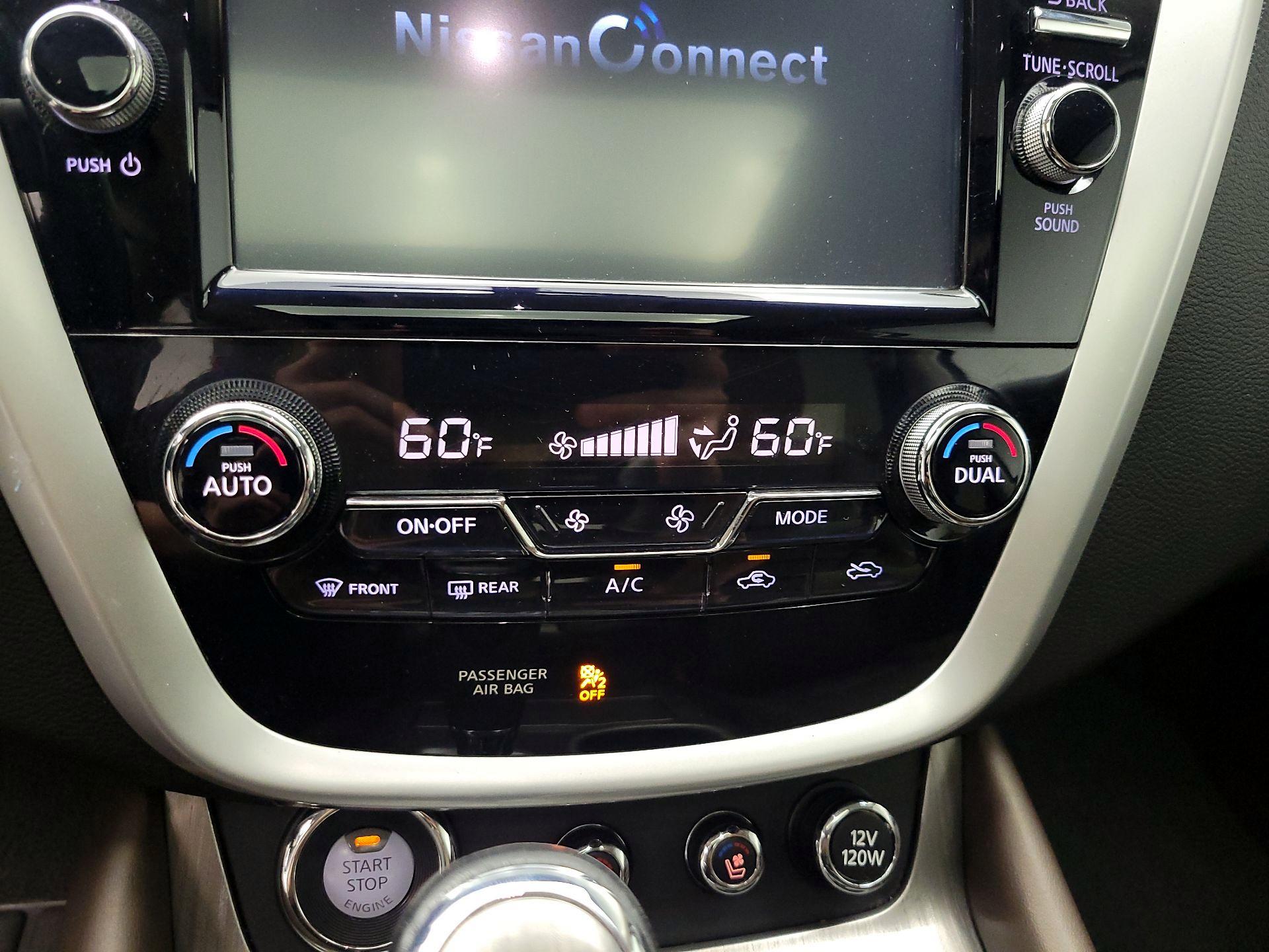 Thumbnail: 2016 Nissan Murano - 17